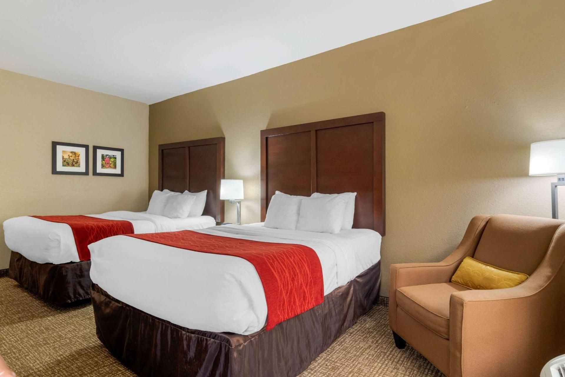 Quadruple Room with Two Queen Beds - Non Smoking
