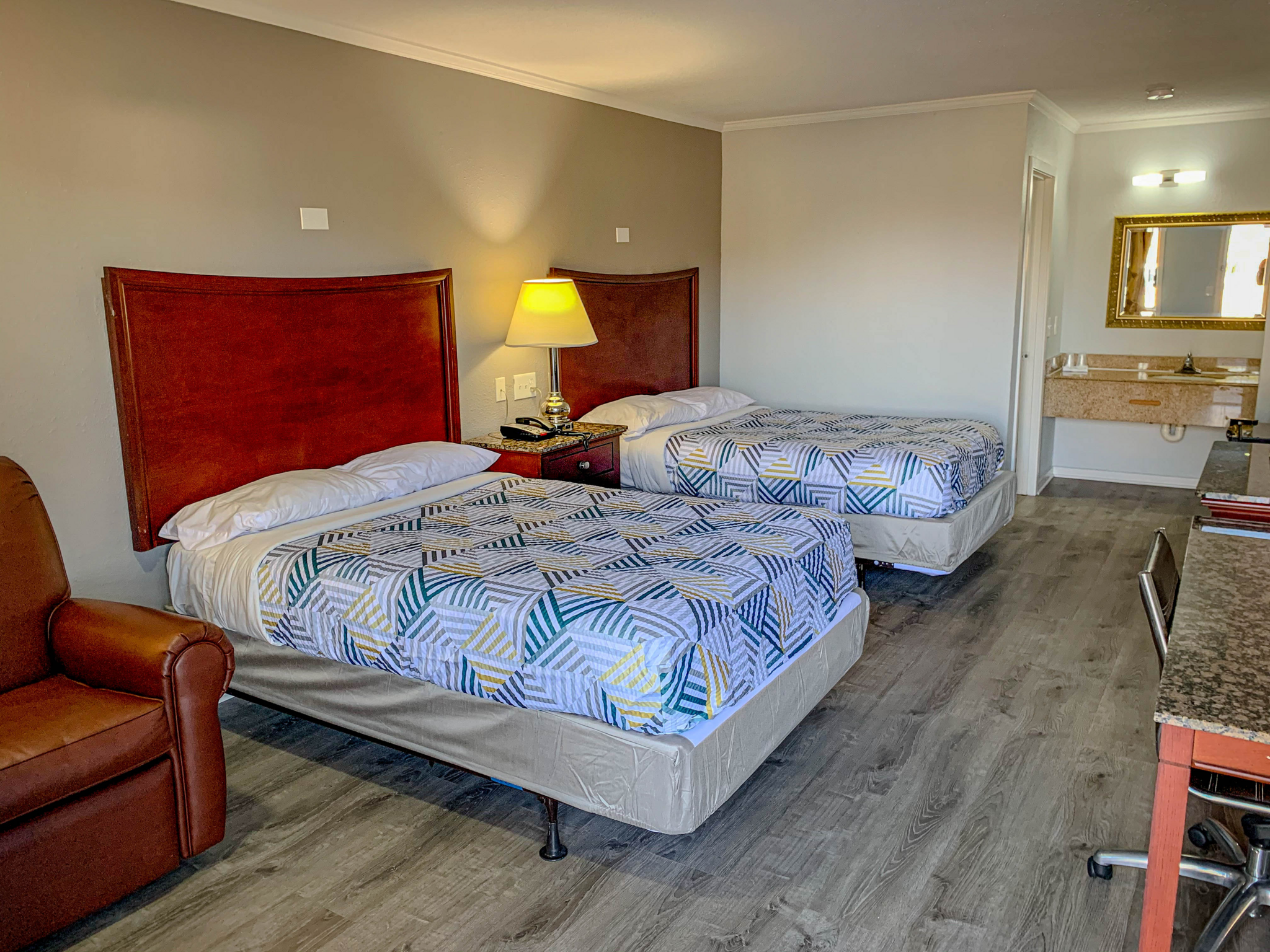 2 Full Beds | Non-Smoking, Micfridge