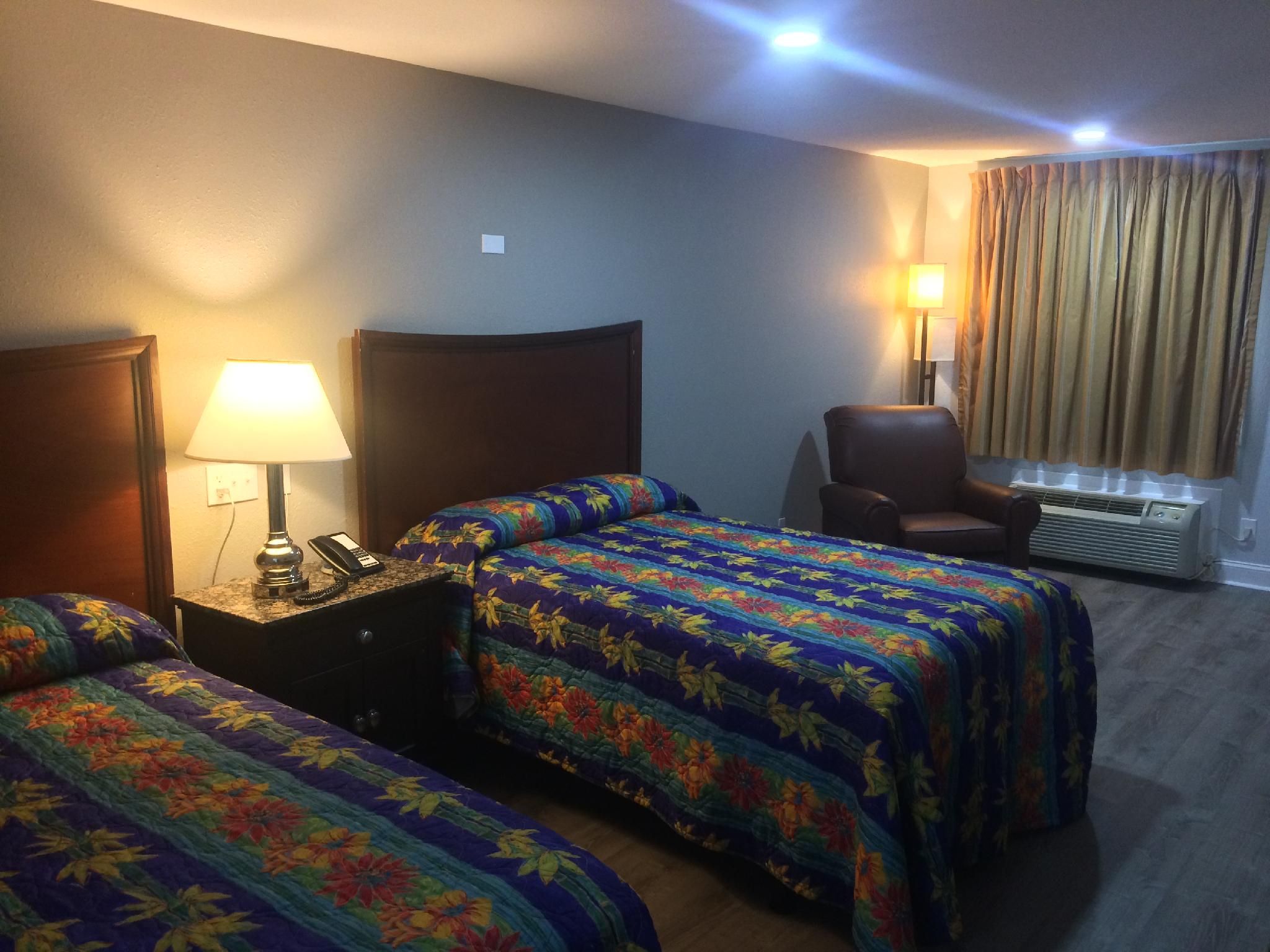 2 Full Beds | Non-Smoking, Micfridge