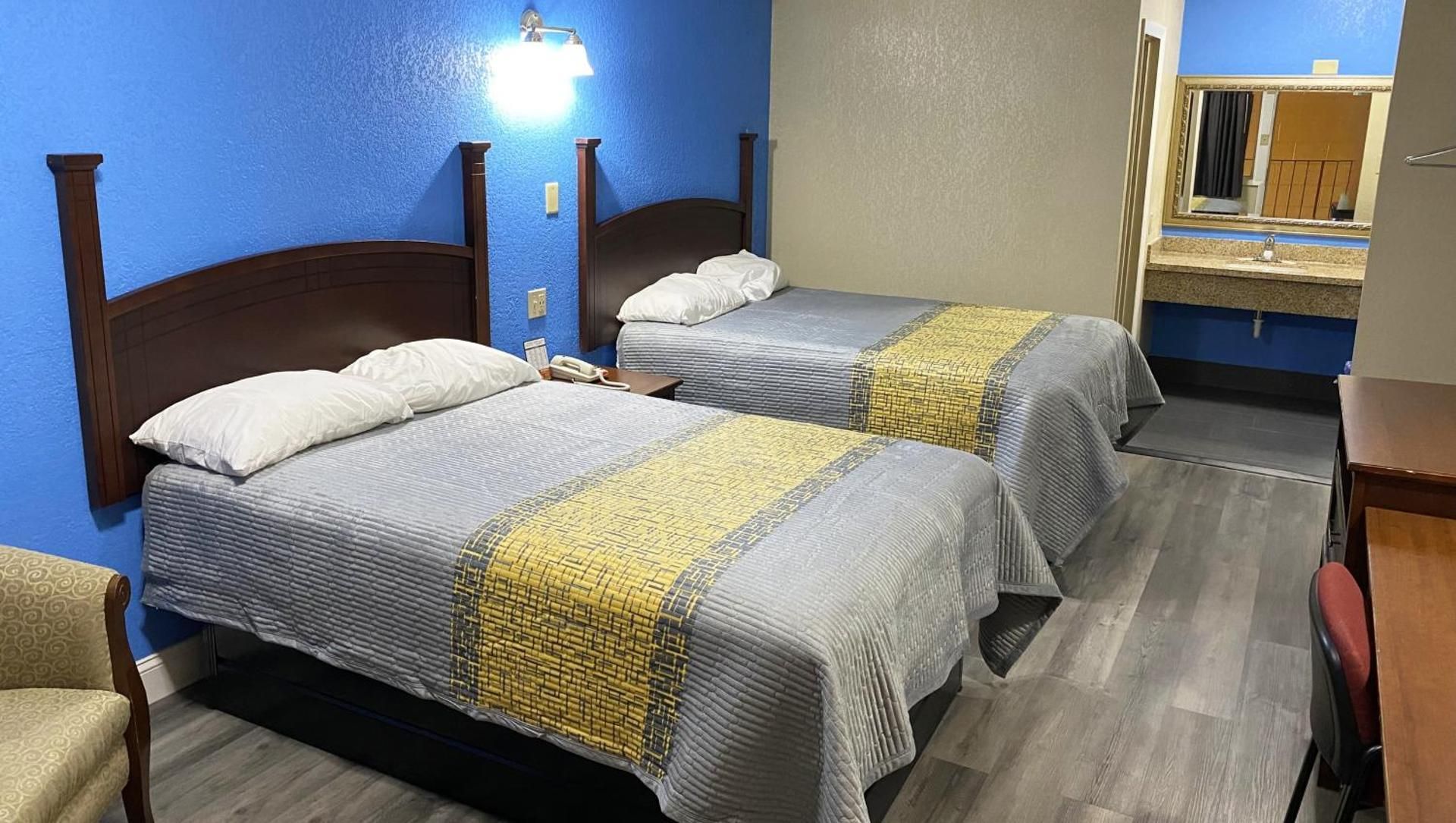 Classic Quadruple Room