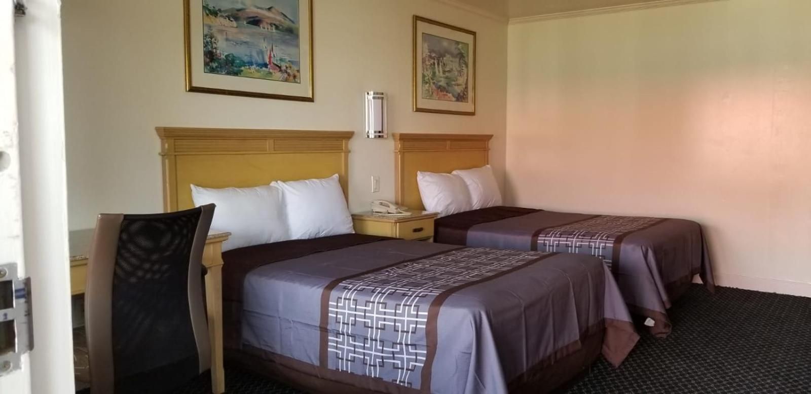 Nonsmoking Double Room