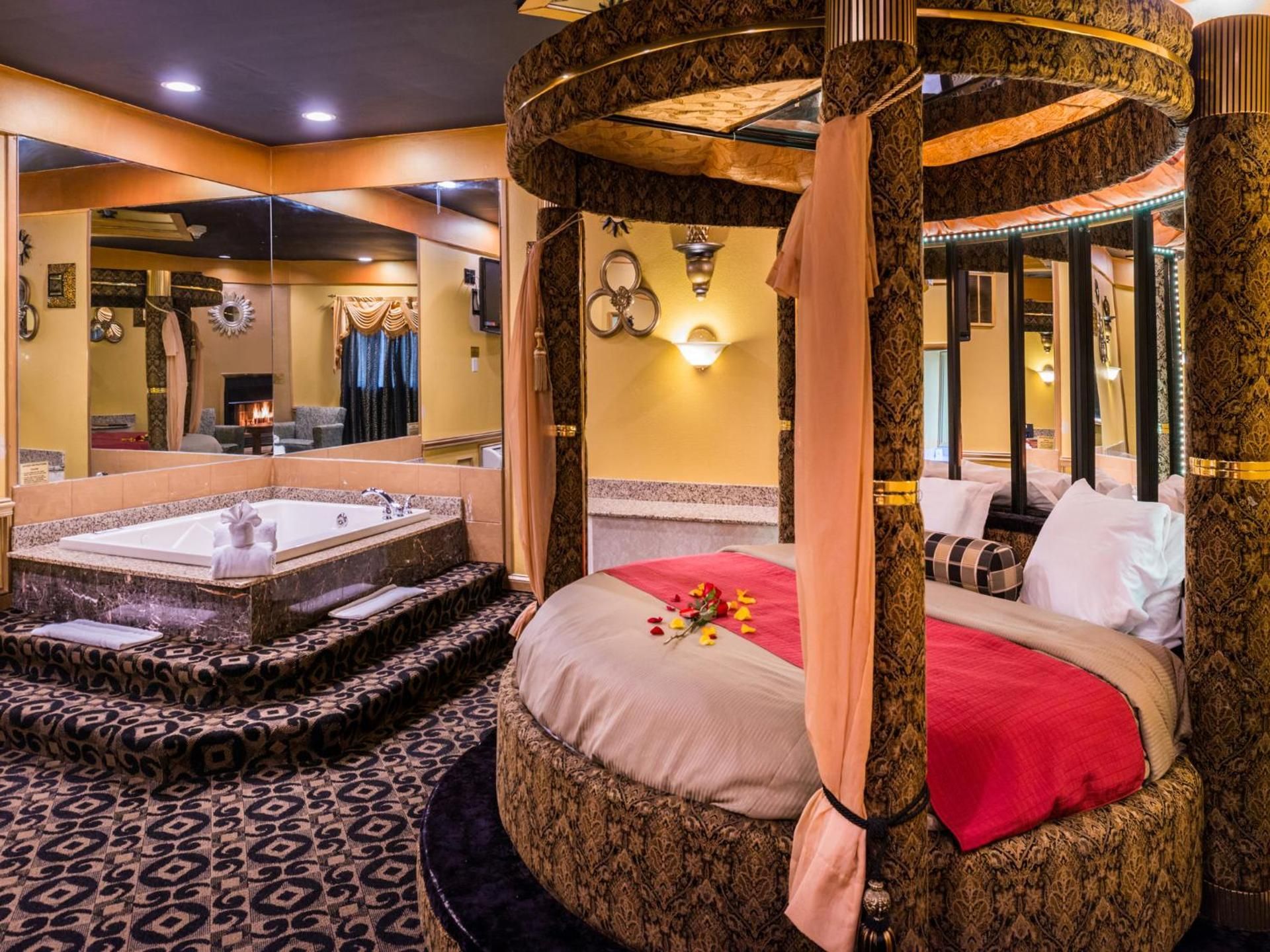 Executive King Suite with Jacuzzi and Fireplace