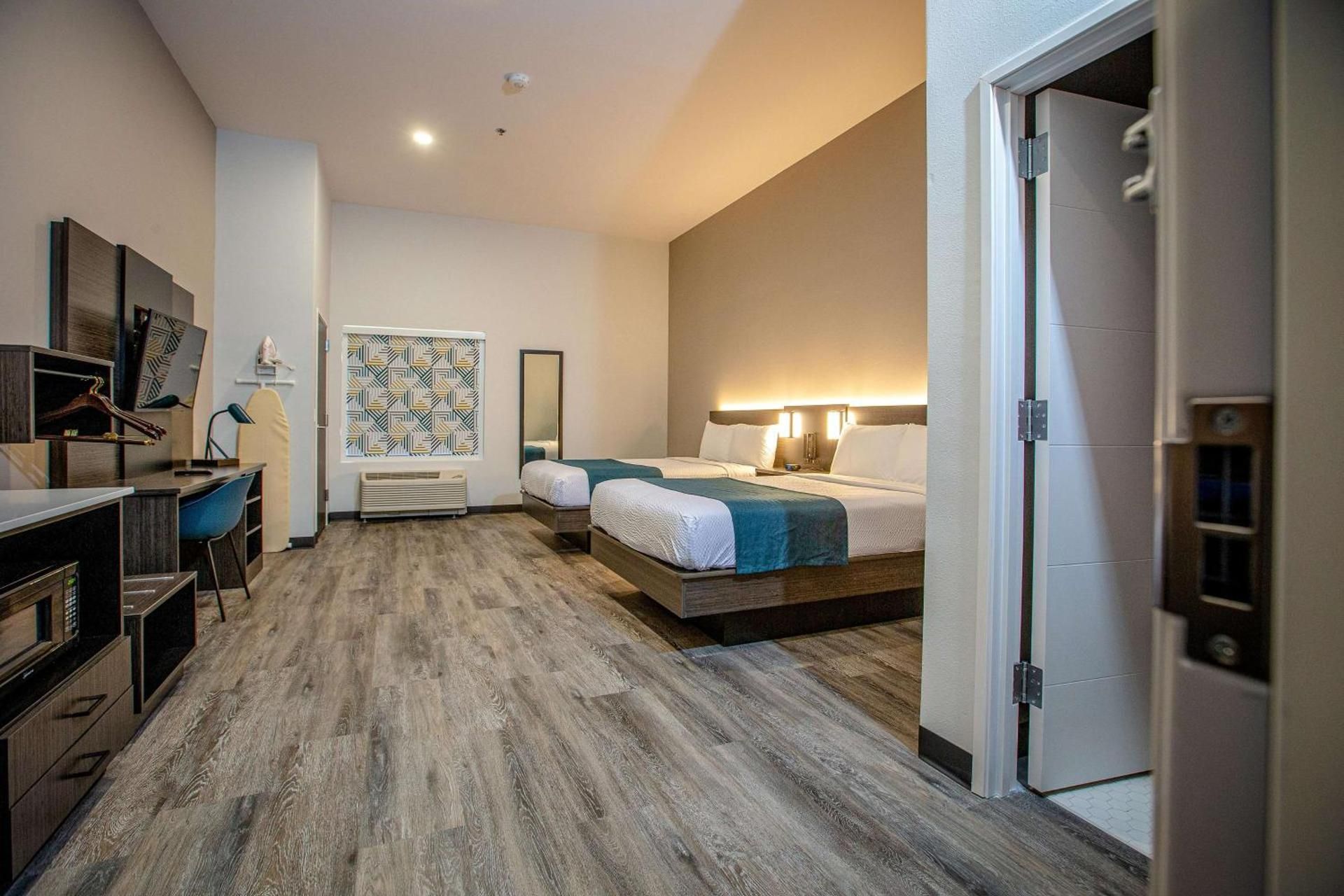 Deluxe Quadruple Room