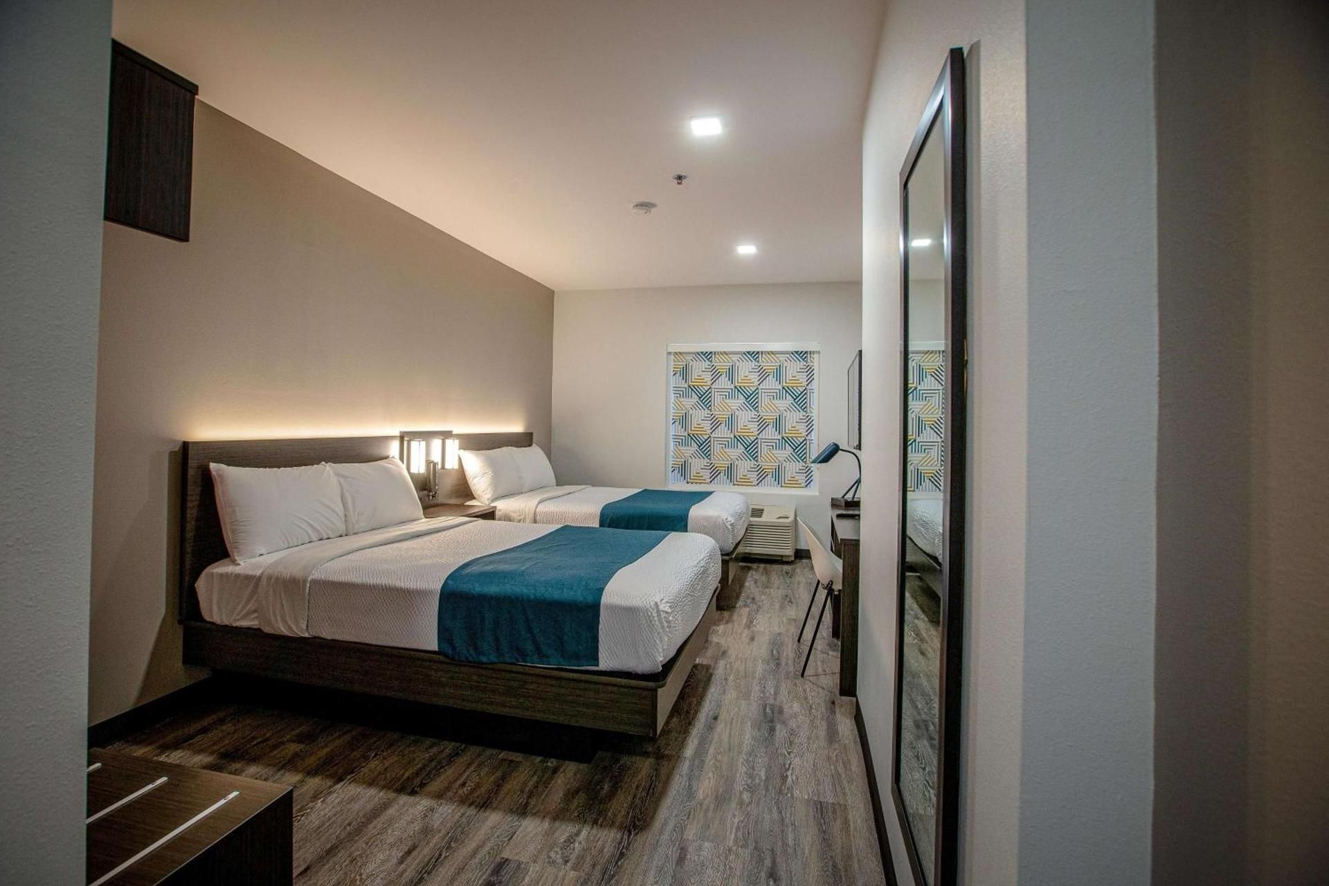 Deluxe Quadruple Room - Non-Smoking