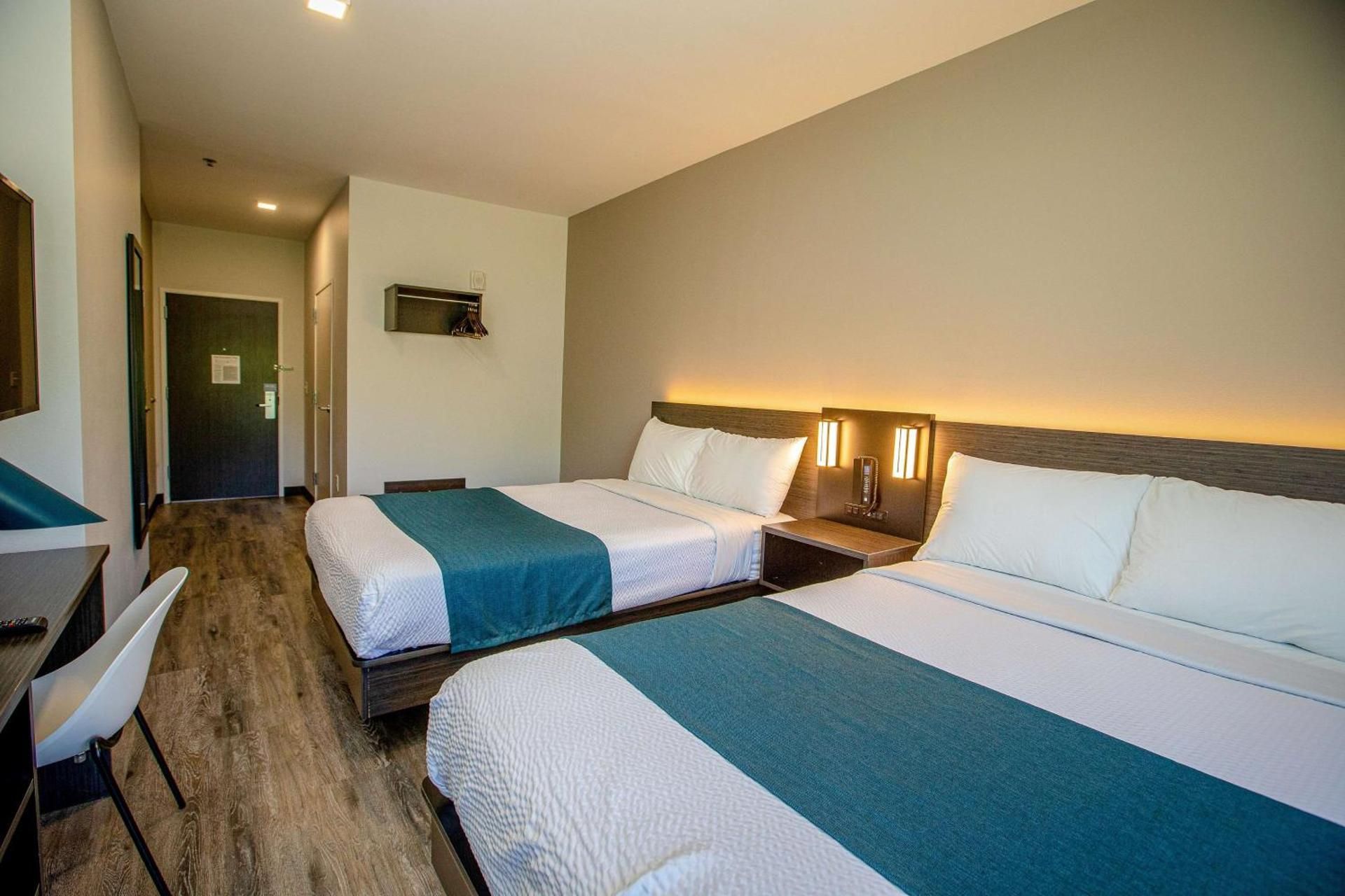 Quadruple Room - Non-Smoking