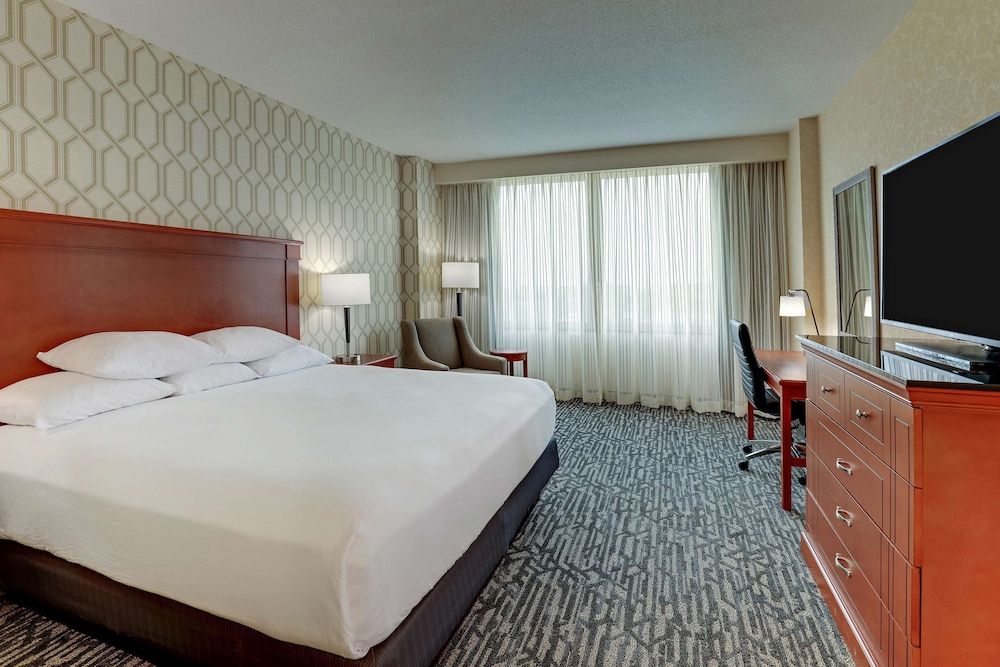 Deluxe Room, 1 King Bed, Refrigerator & Microwave (Upper Floor)