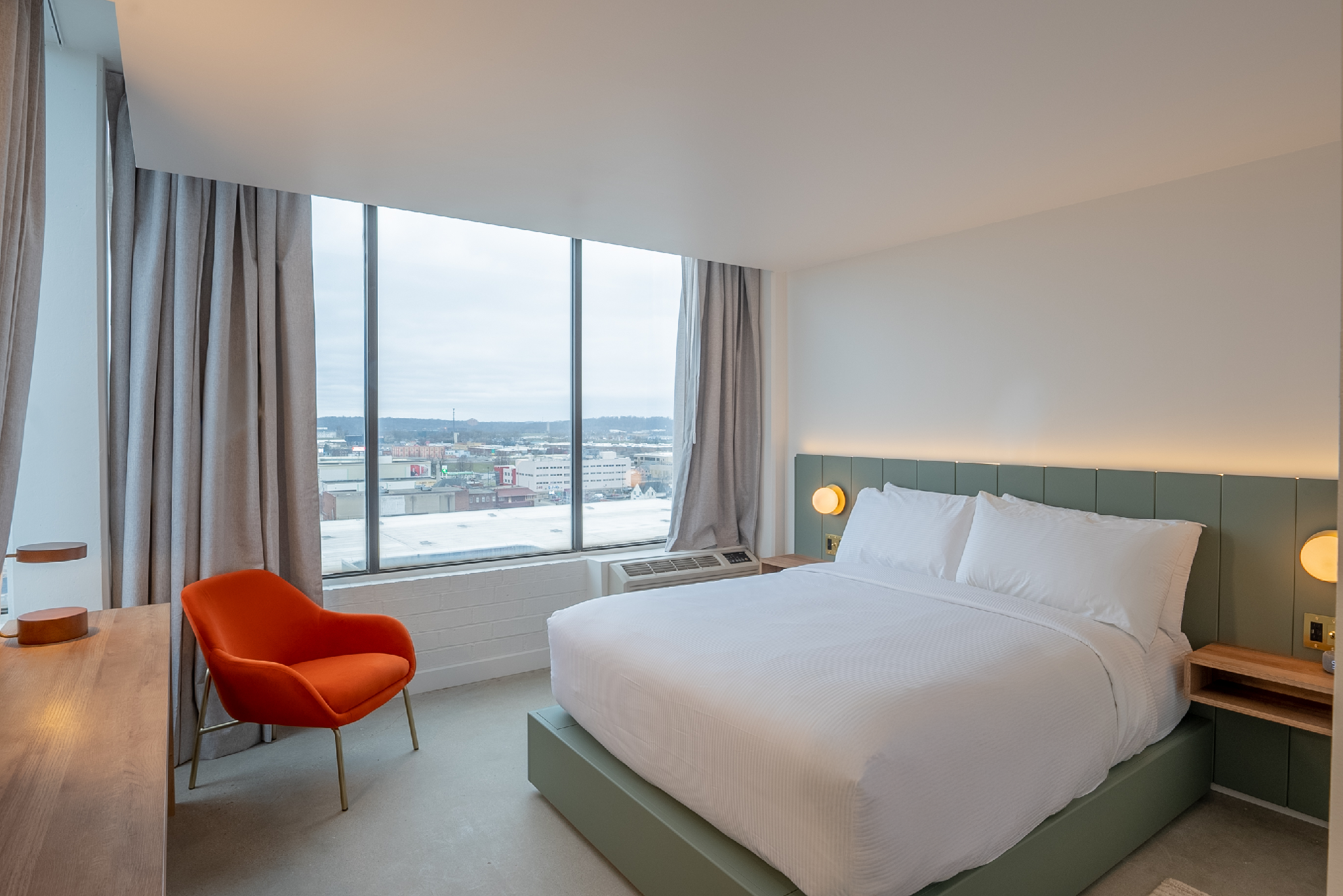 Deluxe Single Queen Rooms
