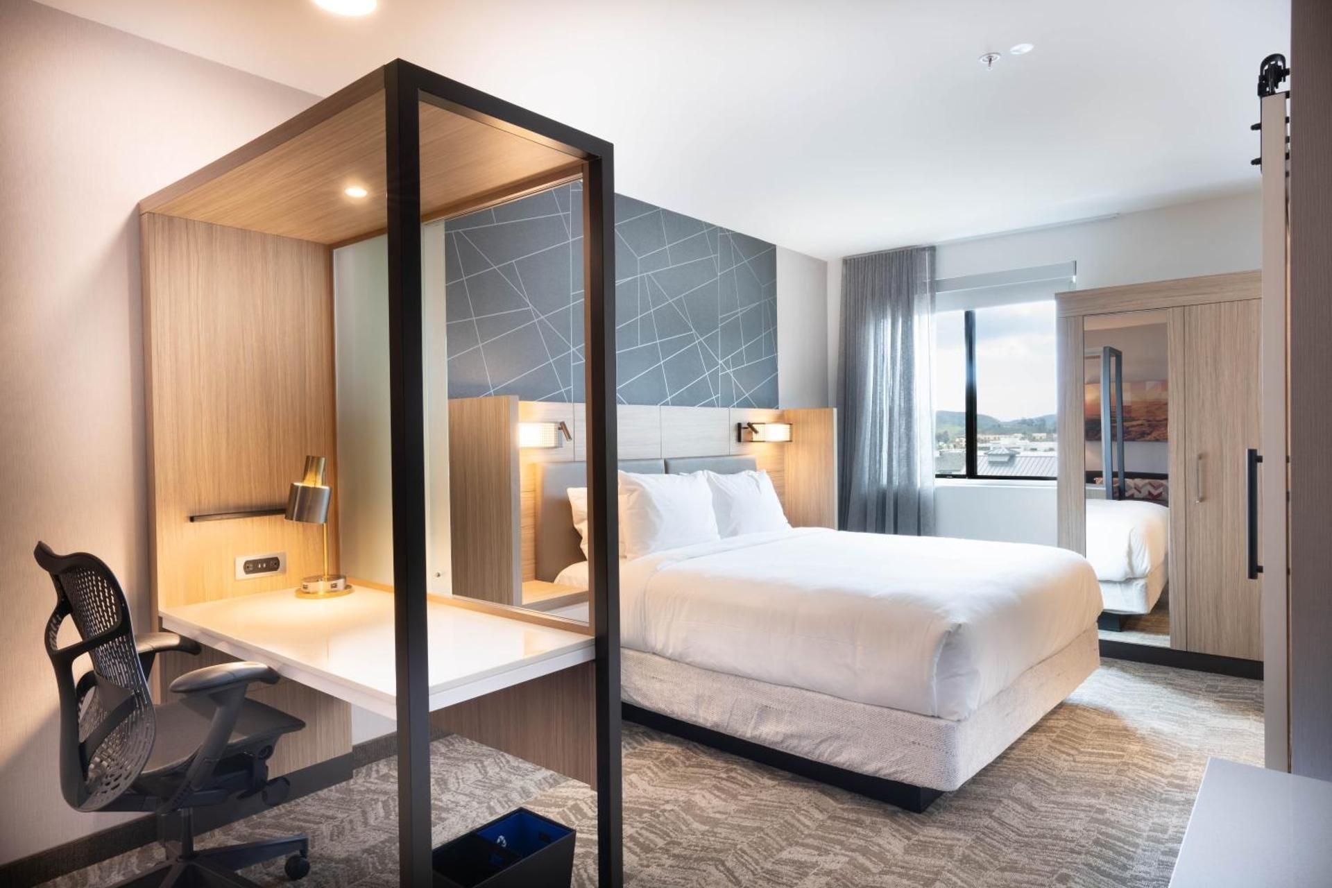 SpringHill Suites by Marriott San Luis Obispo Studio Suite, 1 King, Sofa bed 3