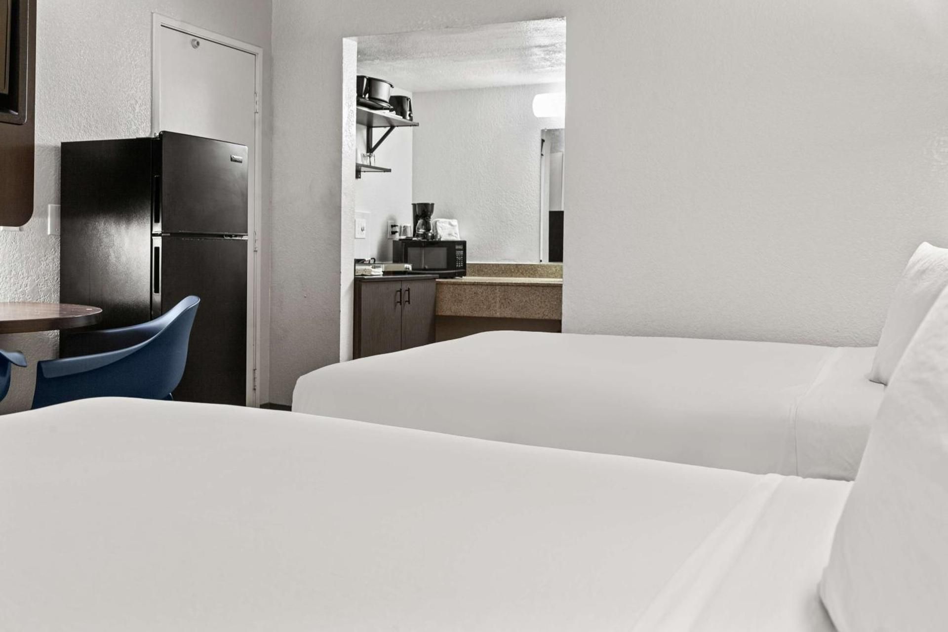 Queen Room with Two Queen Beds - Non-Smoking