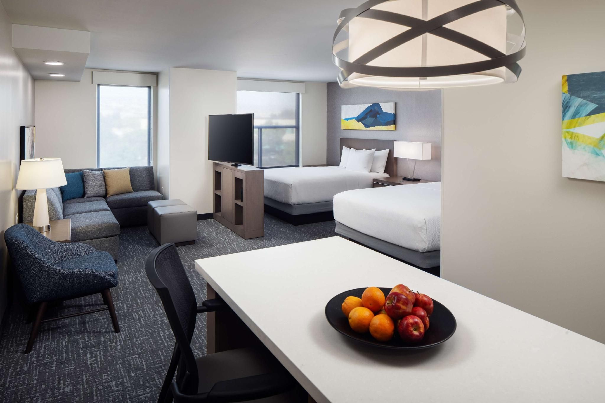 Studio Kitchen Suite Two Queen Beds (Plus Sofa Bed)