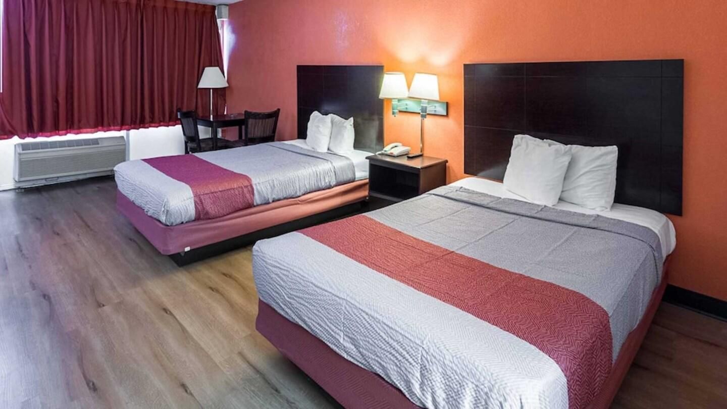2 Full Beds | Non-Smoking