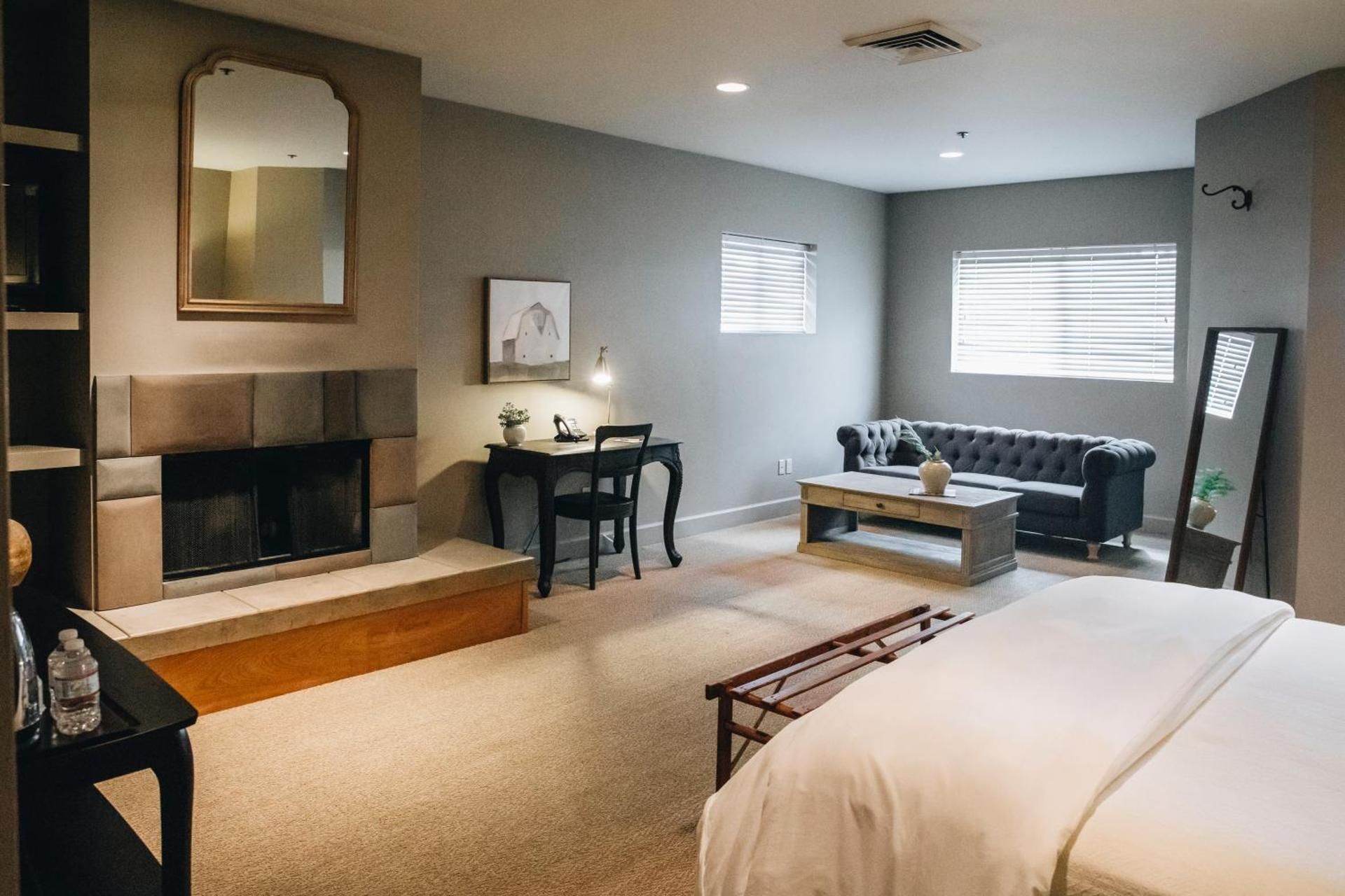 Deluxe Double Room with Shower