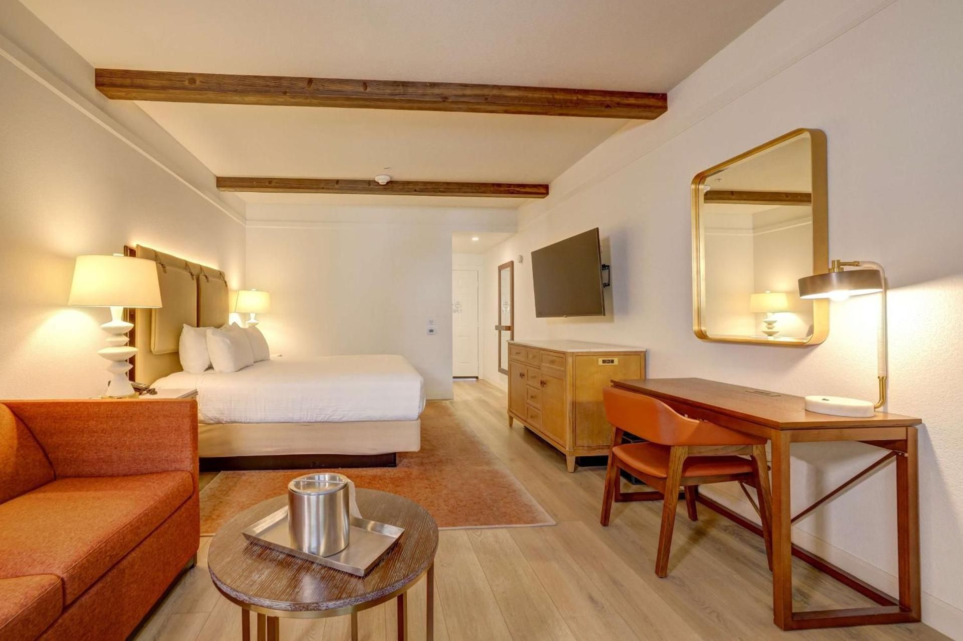 King Room with Fireplace and Patio - Pool Access