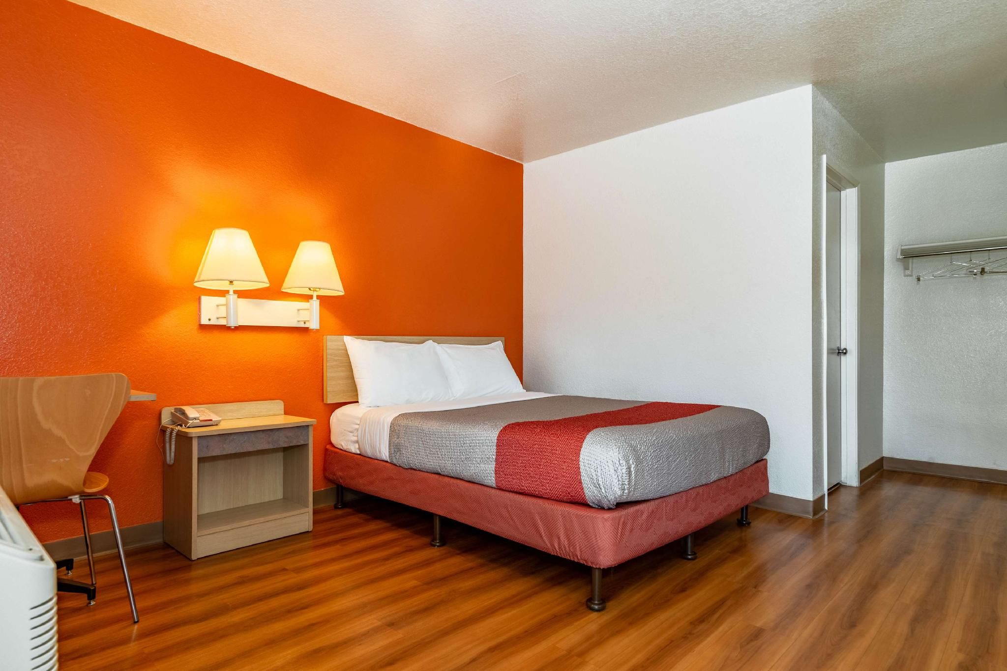 1 Queen Bed | Mini Fridge