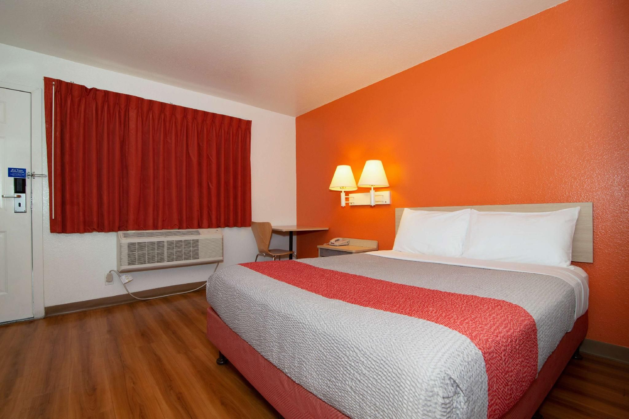 1 Queen Bed | Deluxe