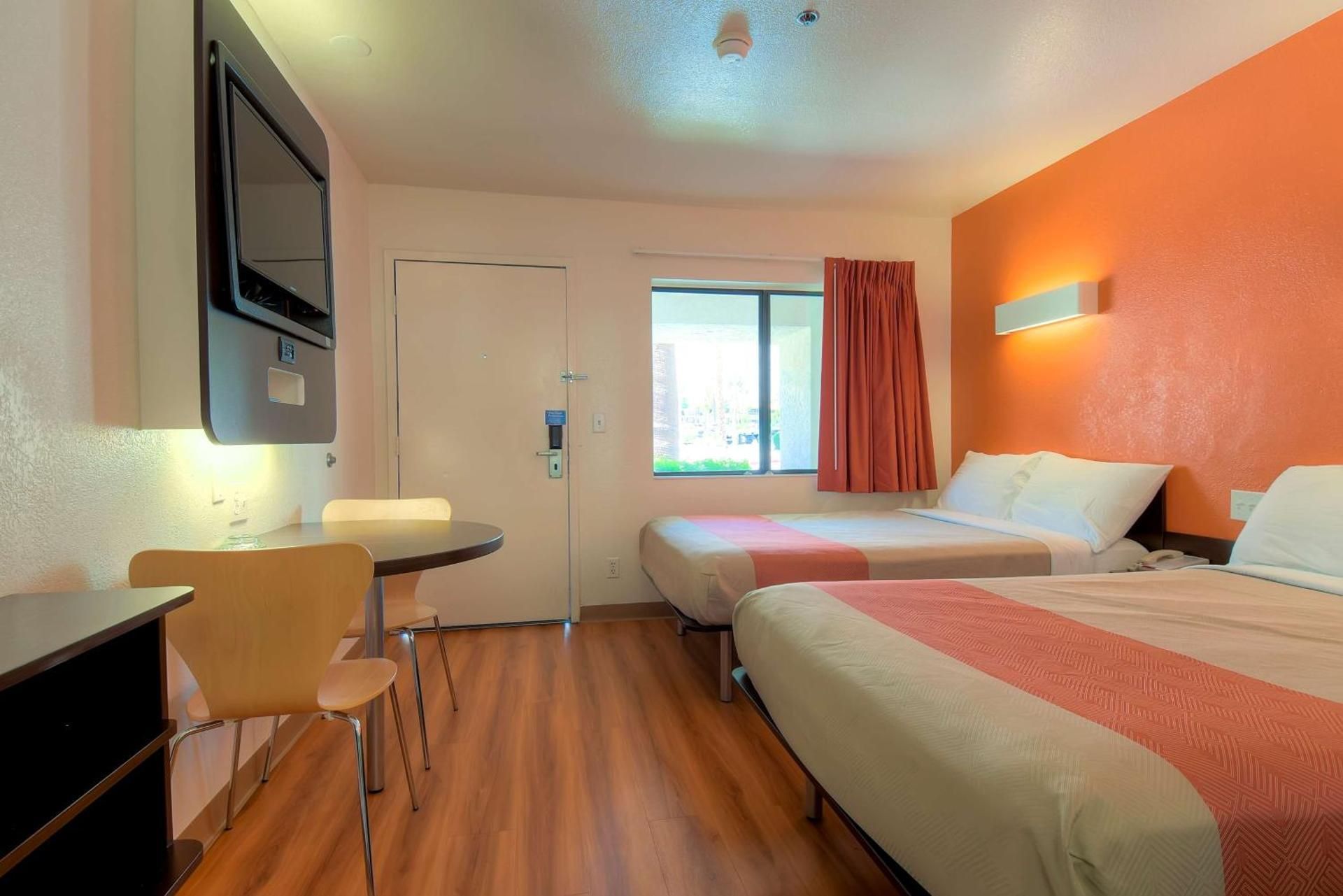 Double Room - Disability Access - Smoking