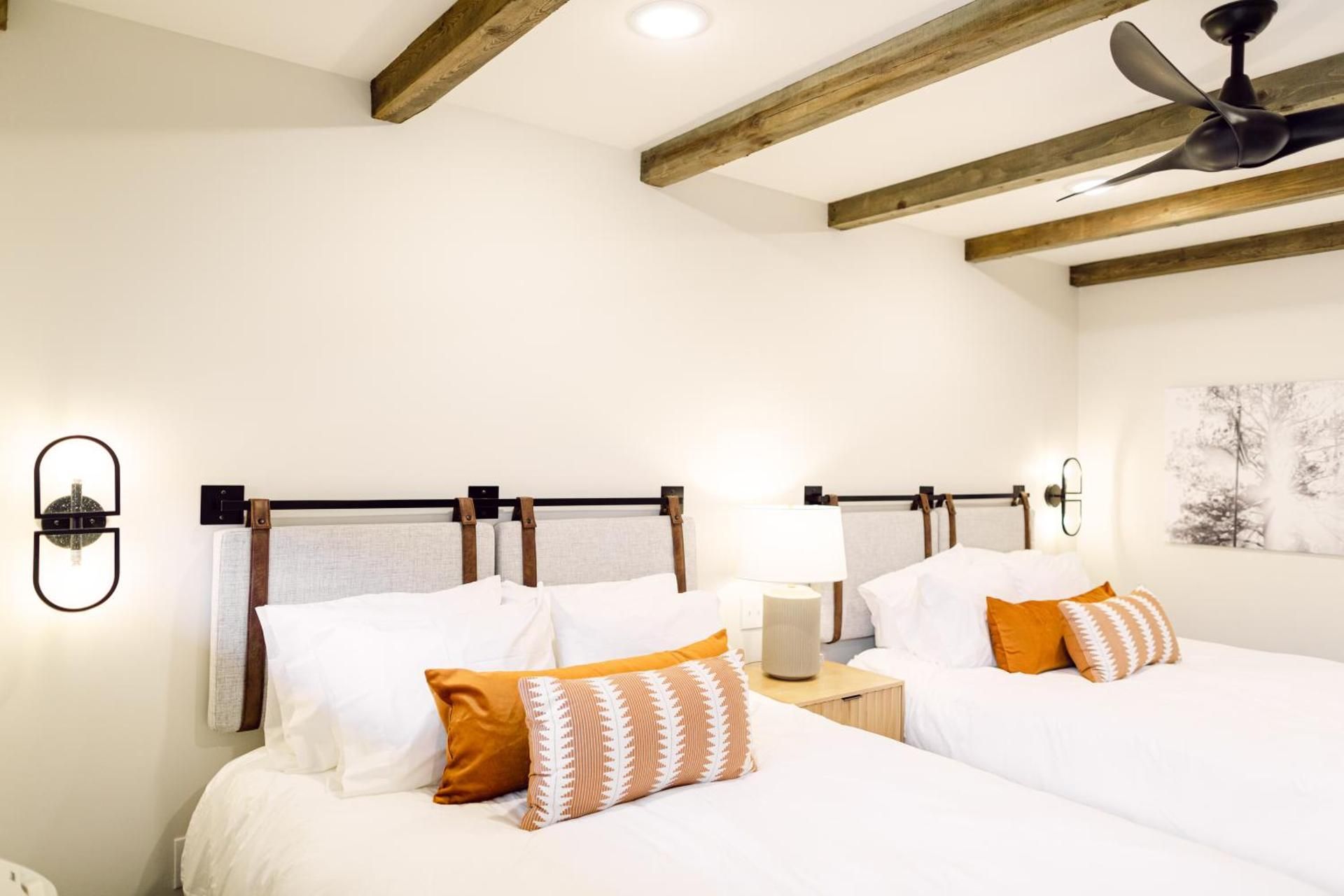 Deluxe Queen Room