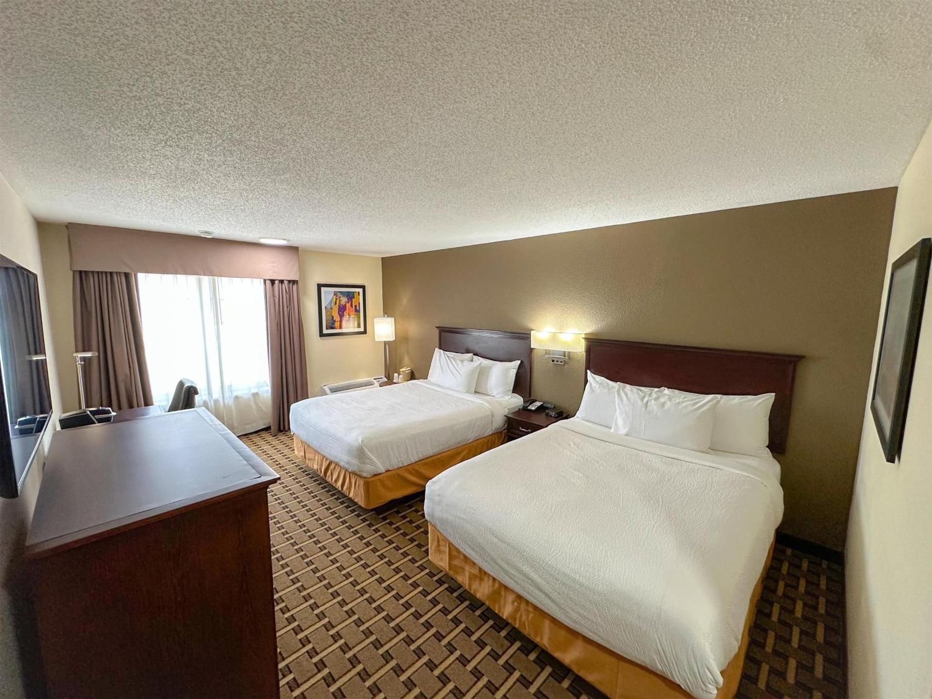 Sonesta Essential Hotels Overland Park 2 Queen Beds