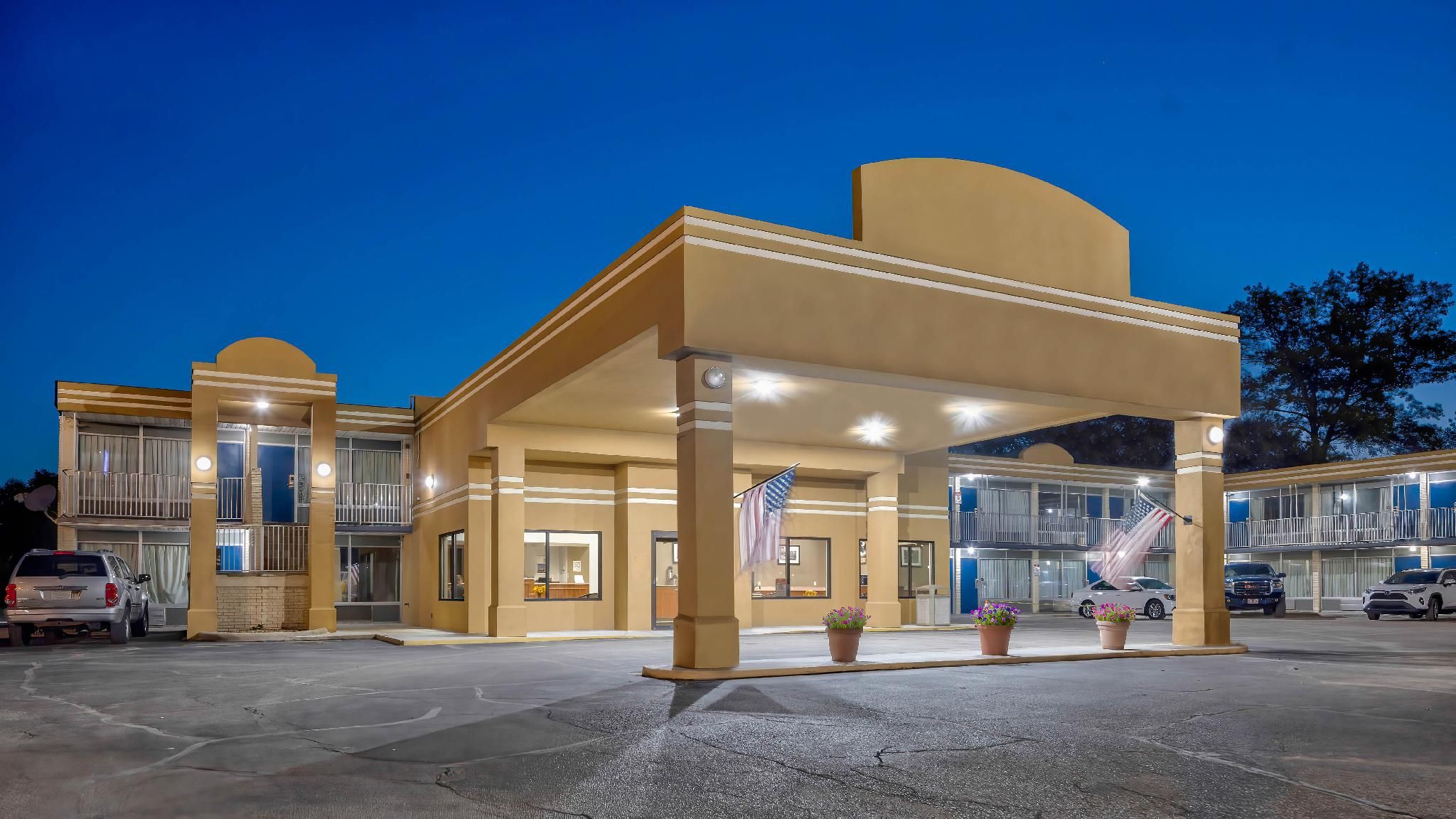 Studio 6  Effingham, IL