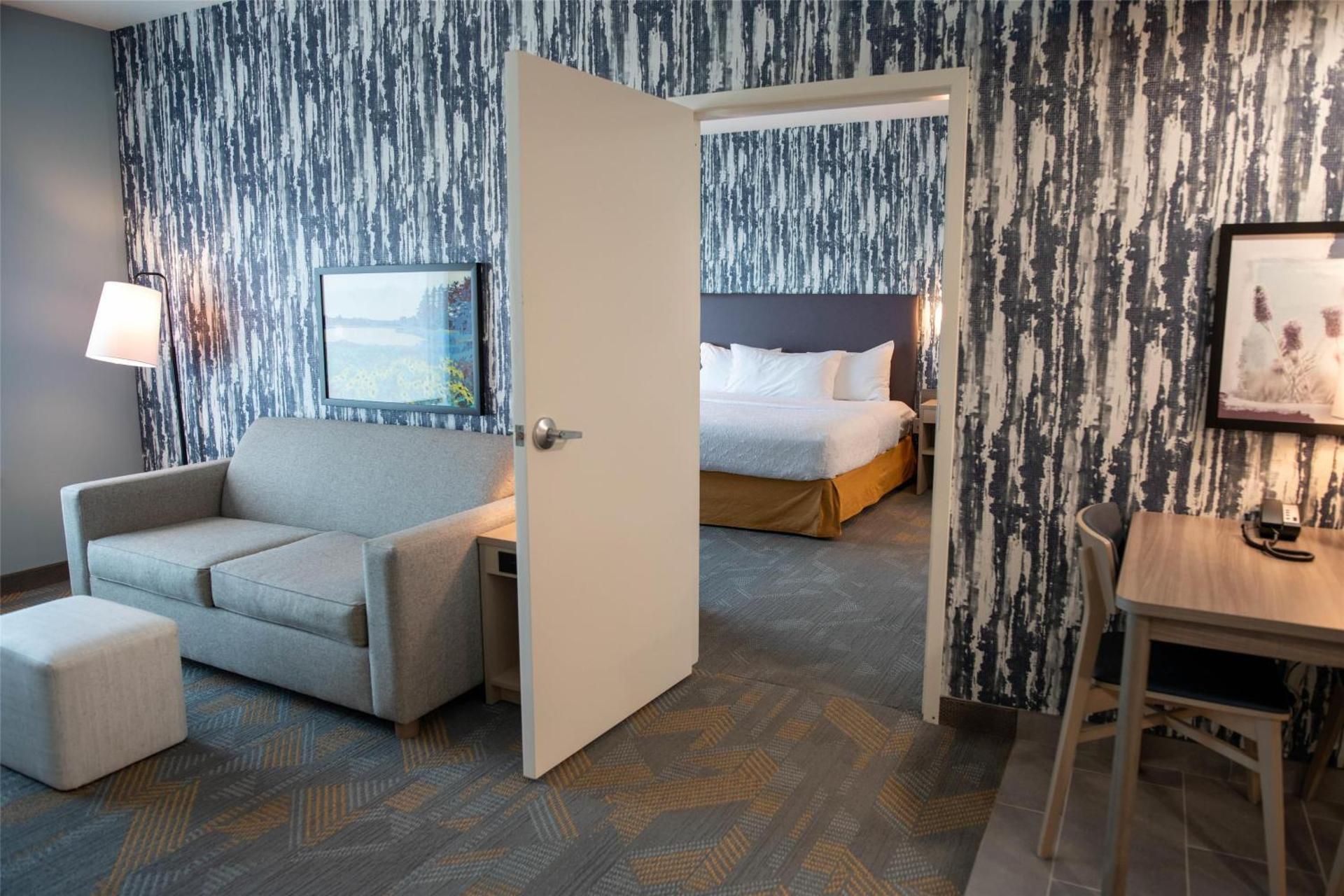 1 King Mobility Accessible Tub 1 Bdrm Suite