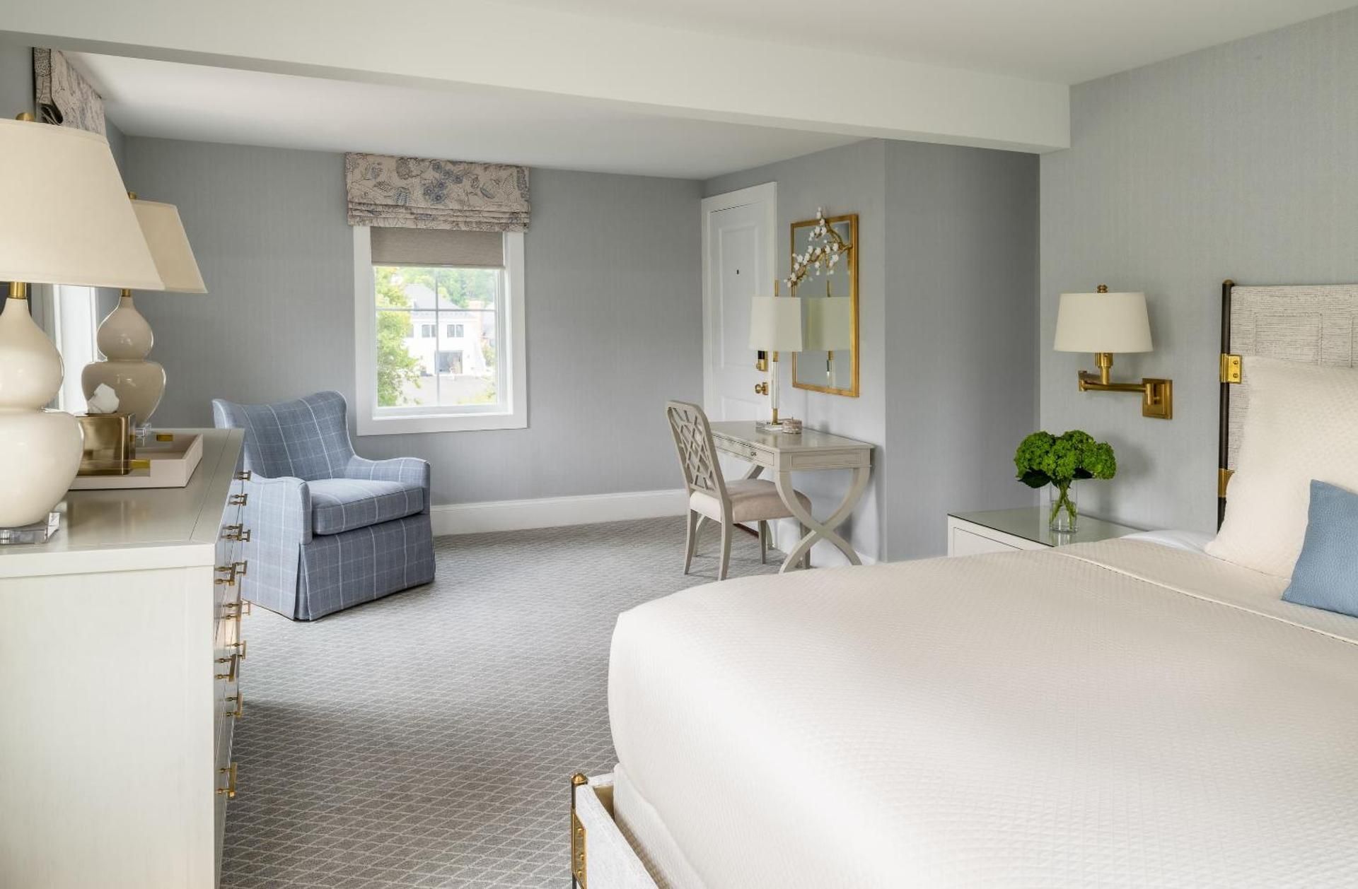 Standard Queen Room