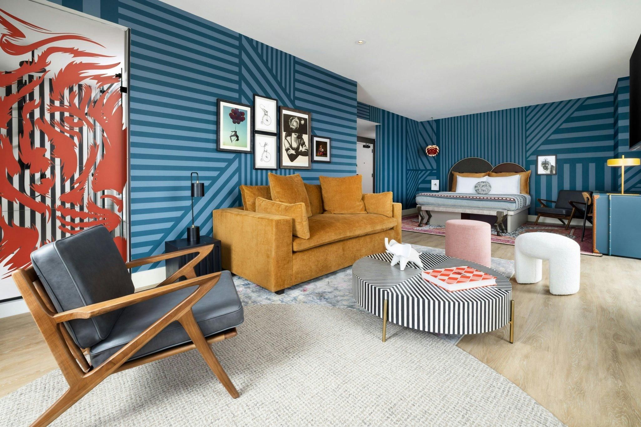 Moxy Allentown Downtown King Suite with Sofa Bed, Guest room, 1 King, Sofa bed 2