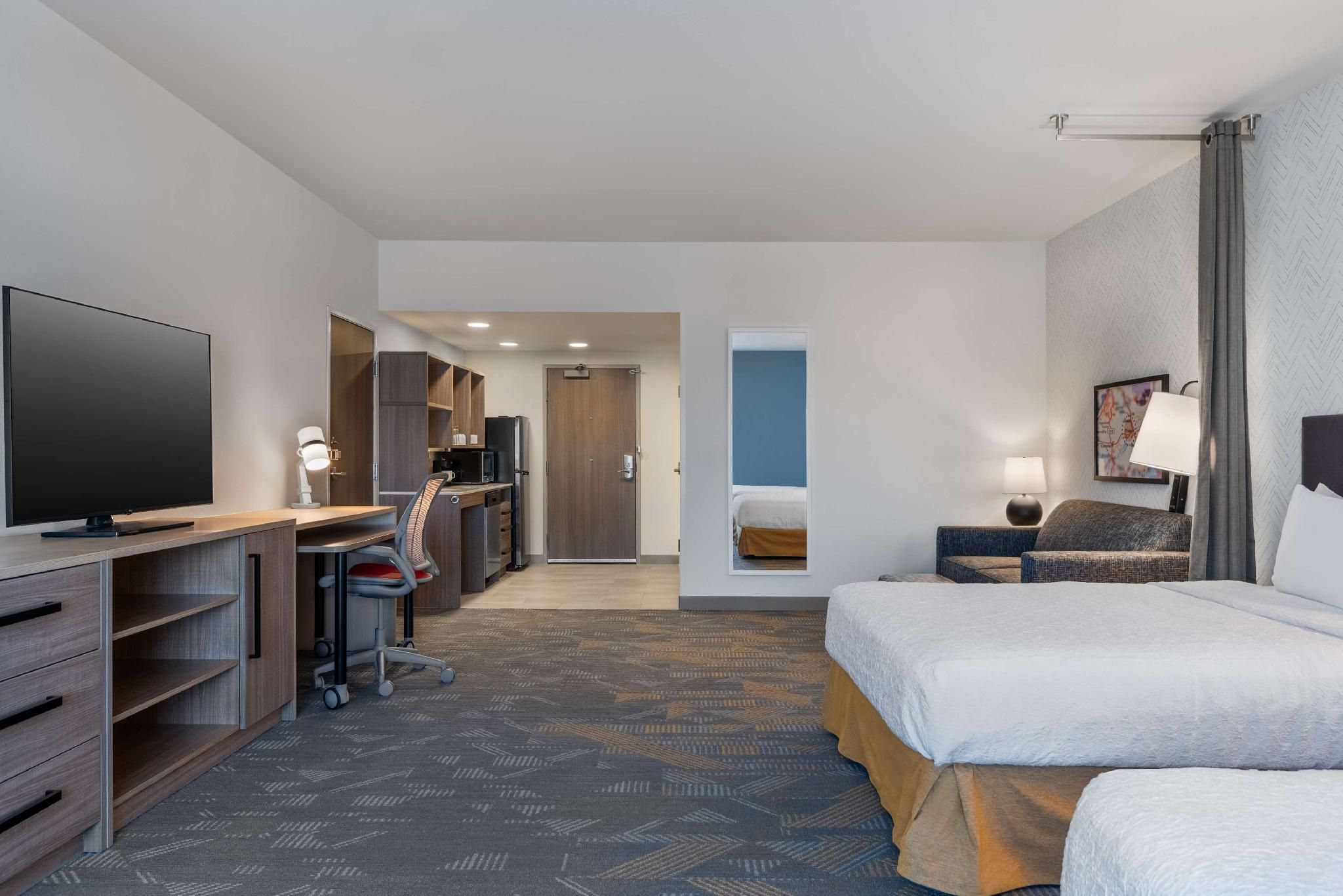 2 Queen Beds Studio Suite