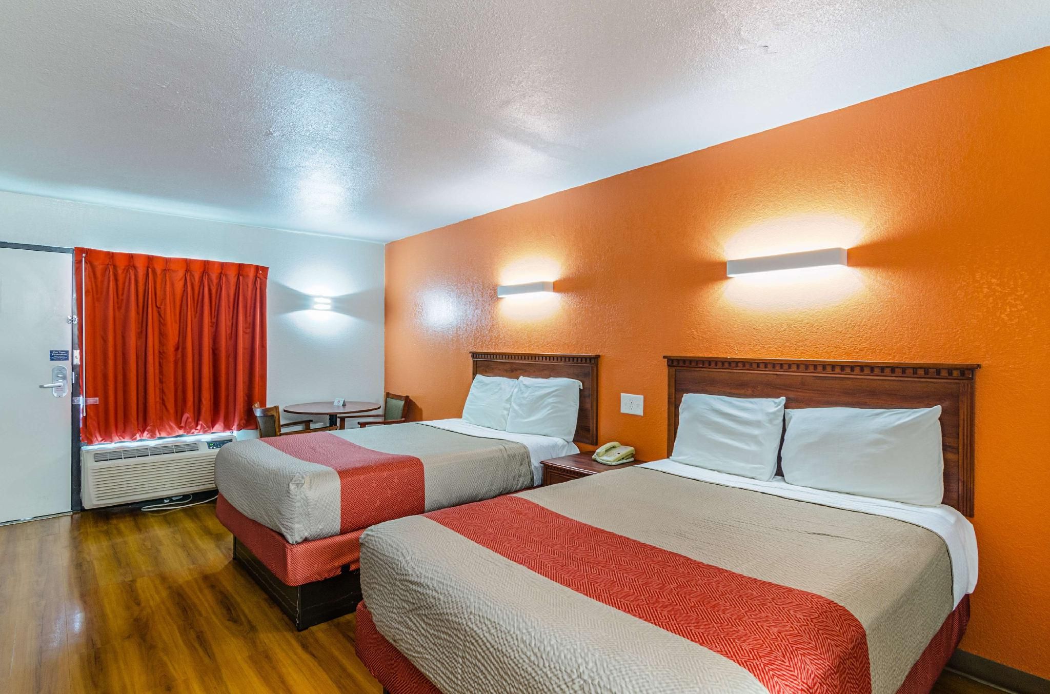 2 FULL BEDS | NON-SMOKING