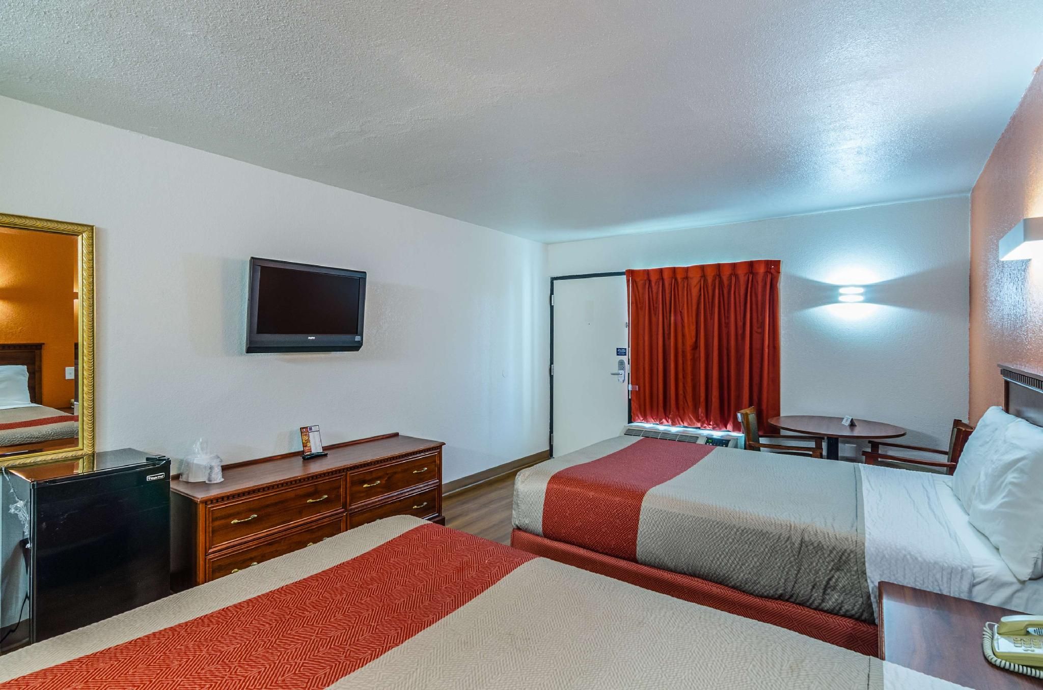 2 FULL BEDS | NON-SMOKING