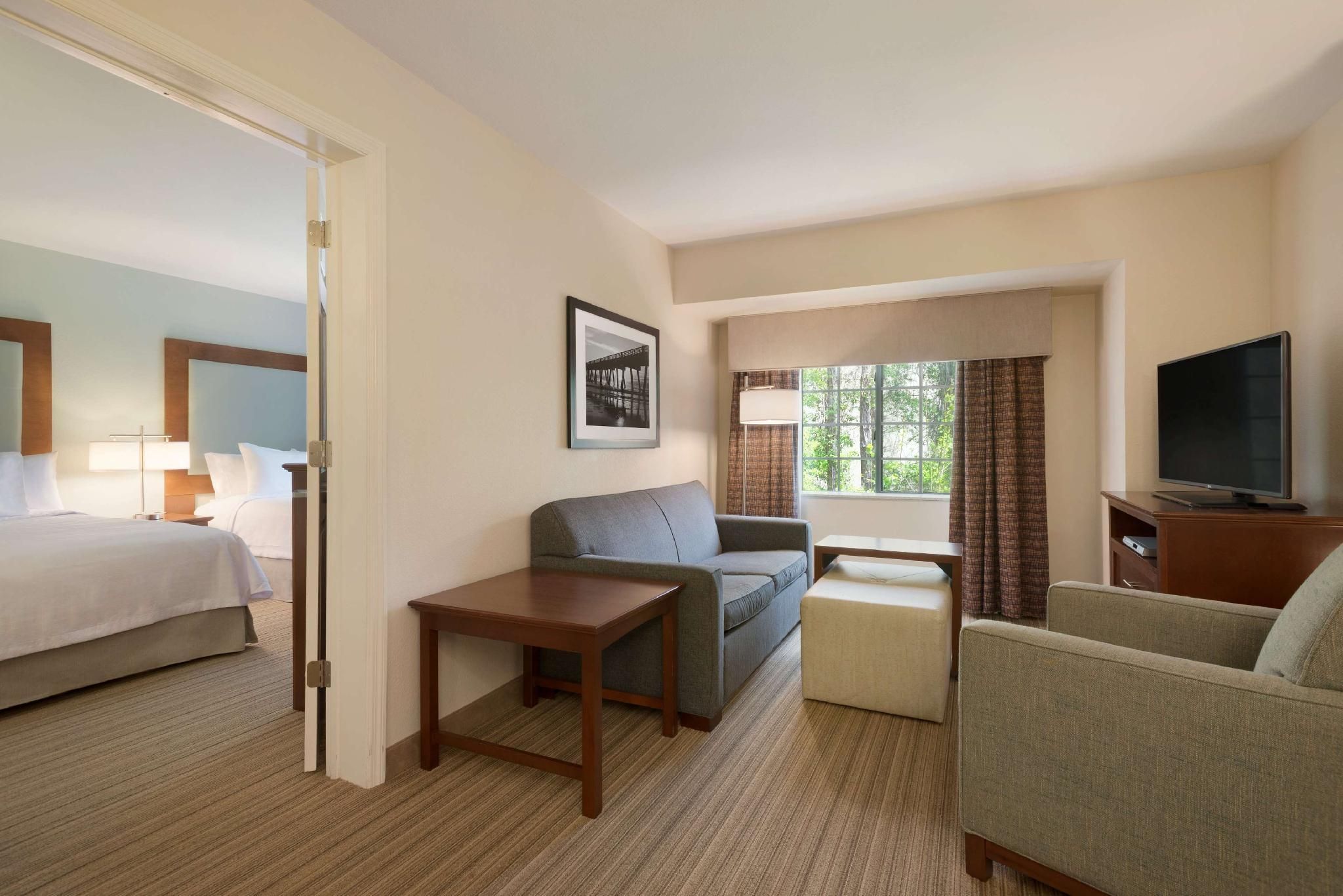 2 Queen Hearing Accessible Suite Nonsmoking