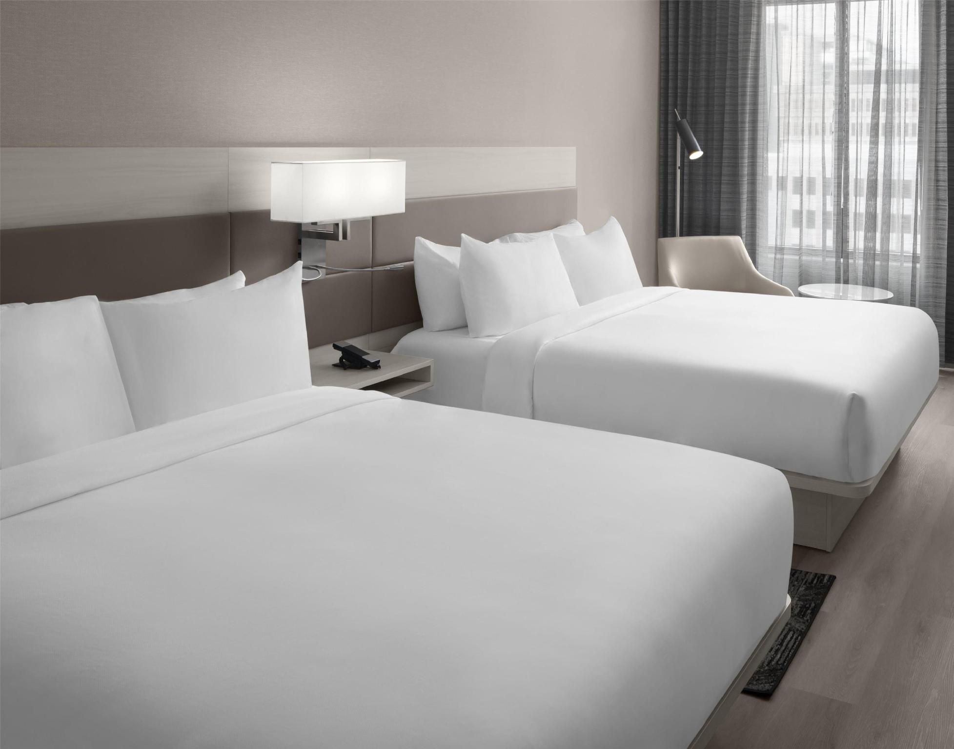 2 Queen Beds