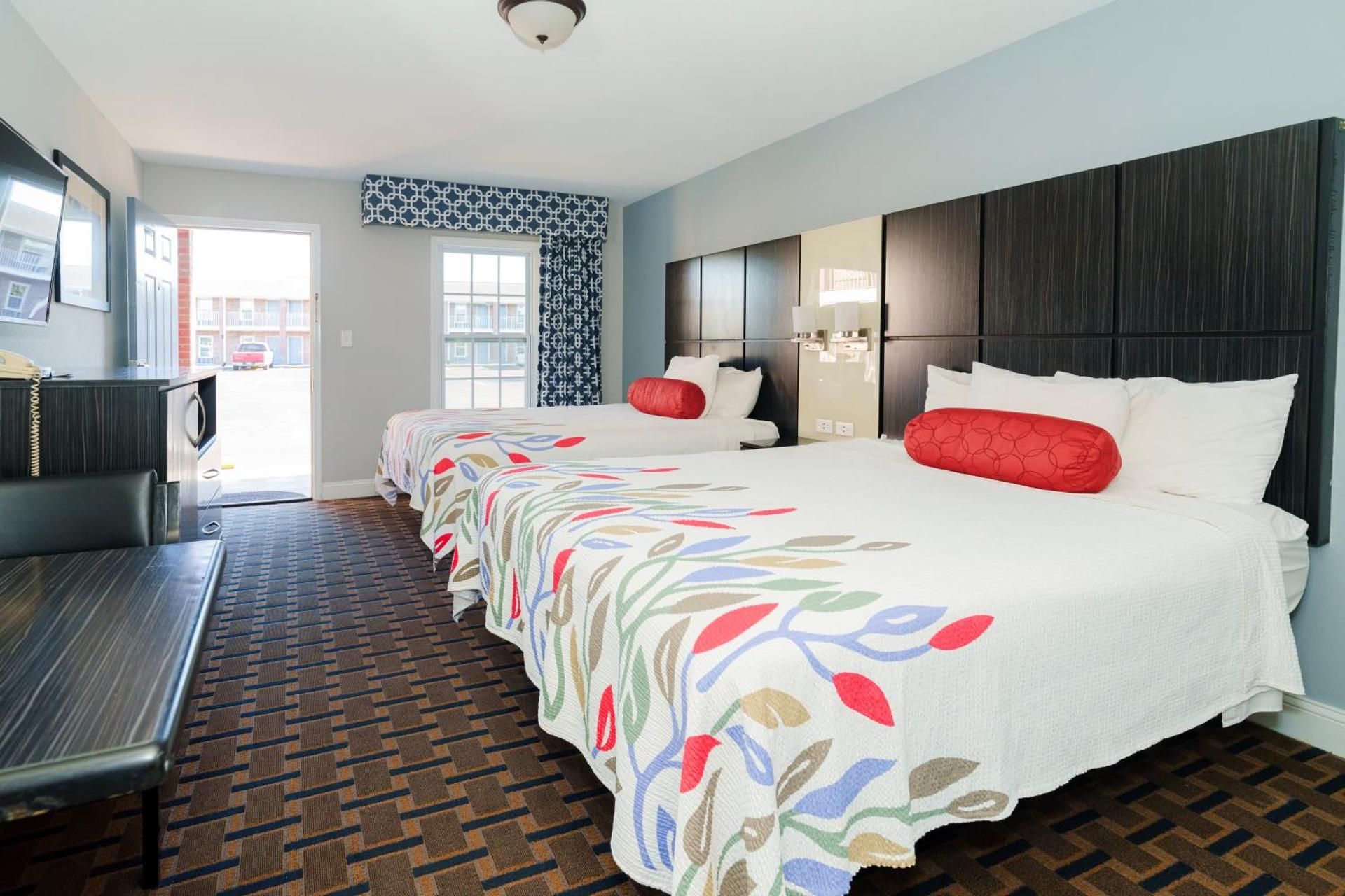 Queen Room with Two Queen Beds - Non-Smoking