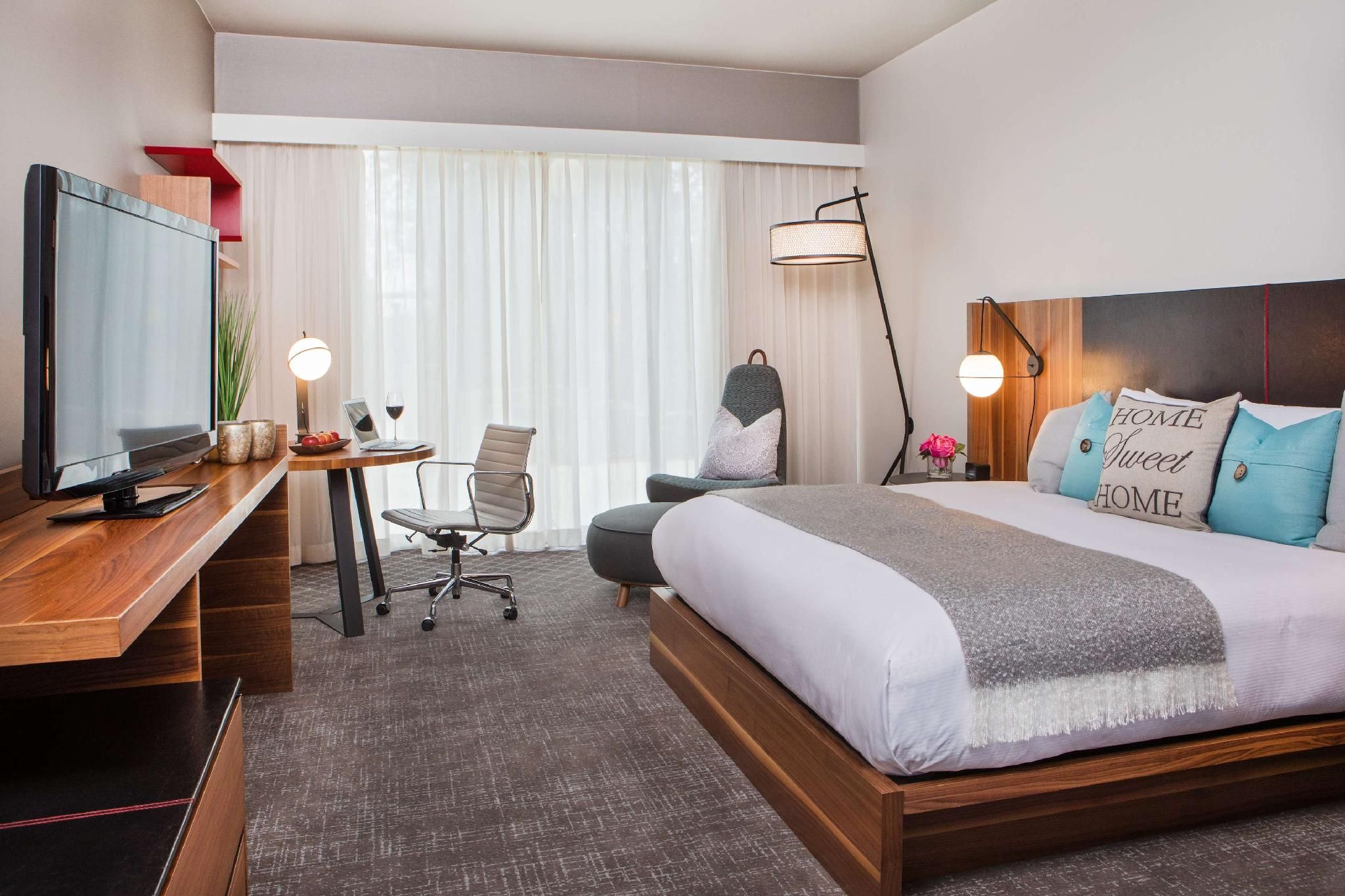 1 king Bed Standard