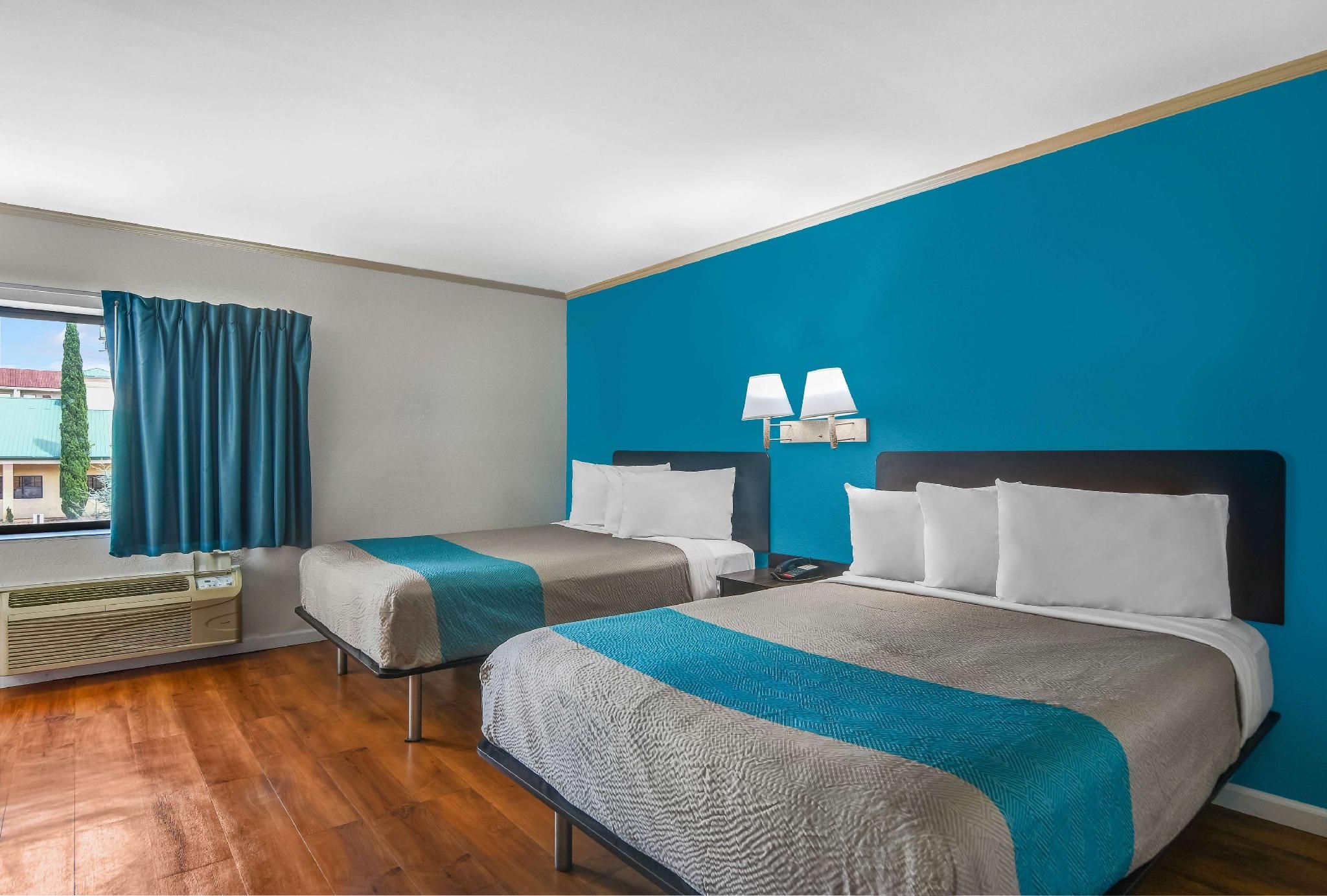 2 Full Beds | Non-Smoking