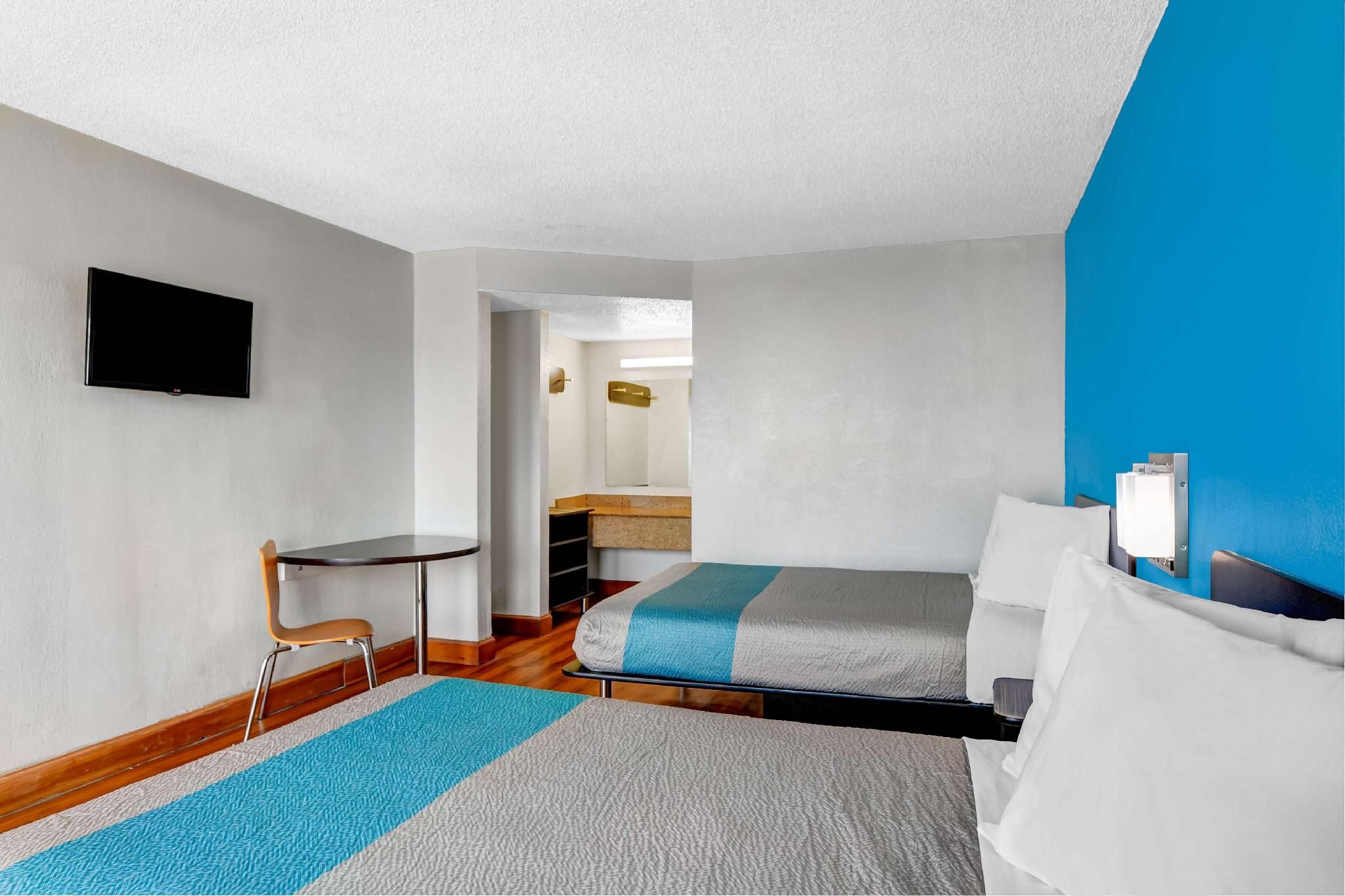 2 Full Beds | Non-Smoking