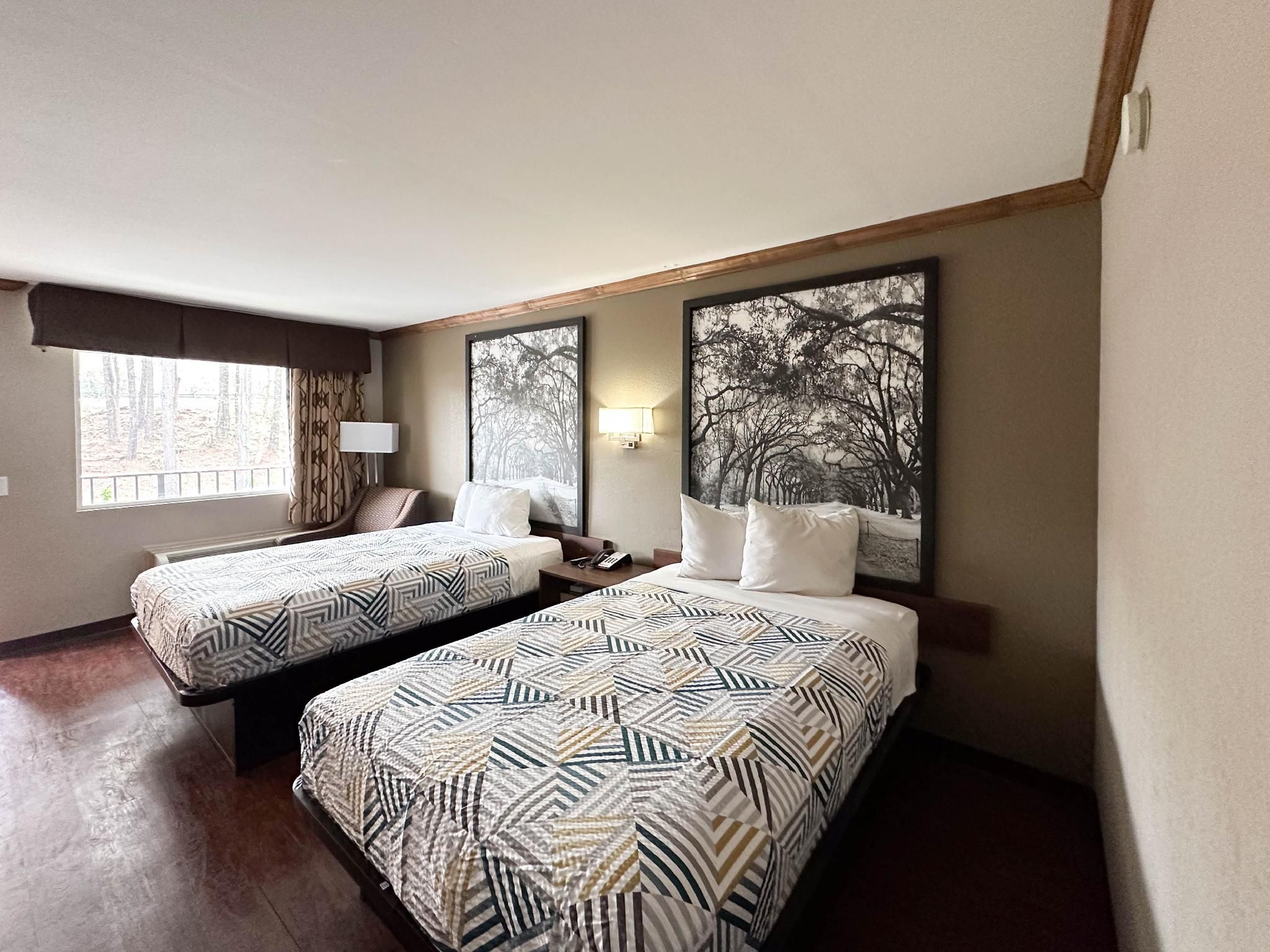2 Full Beds | Smoking, Micfridge