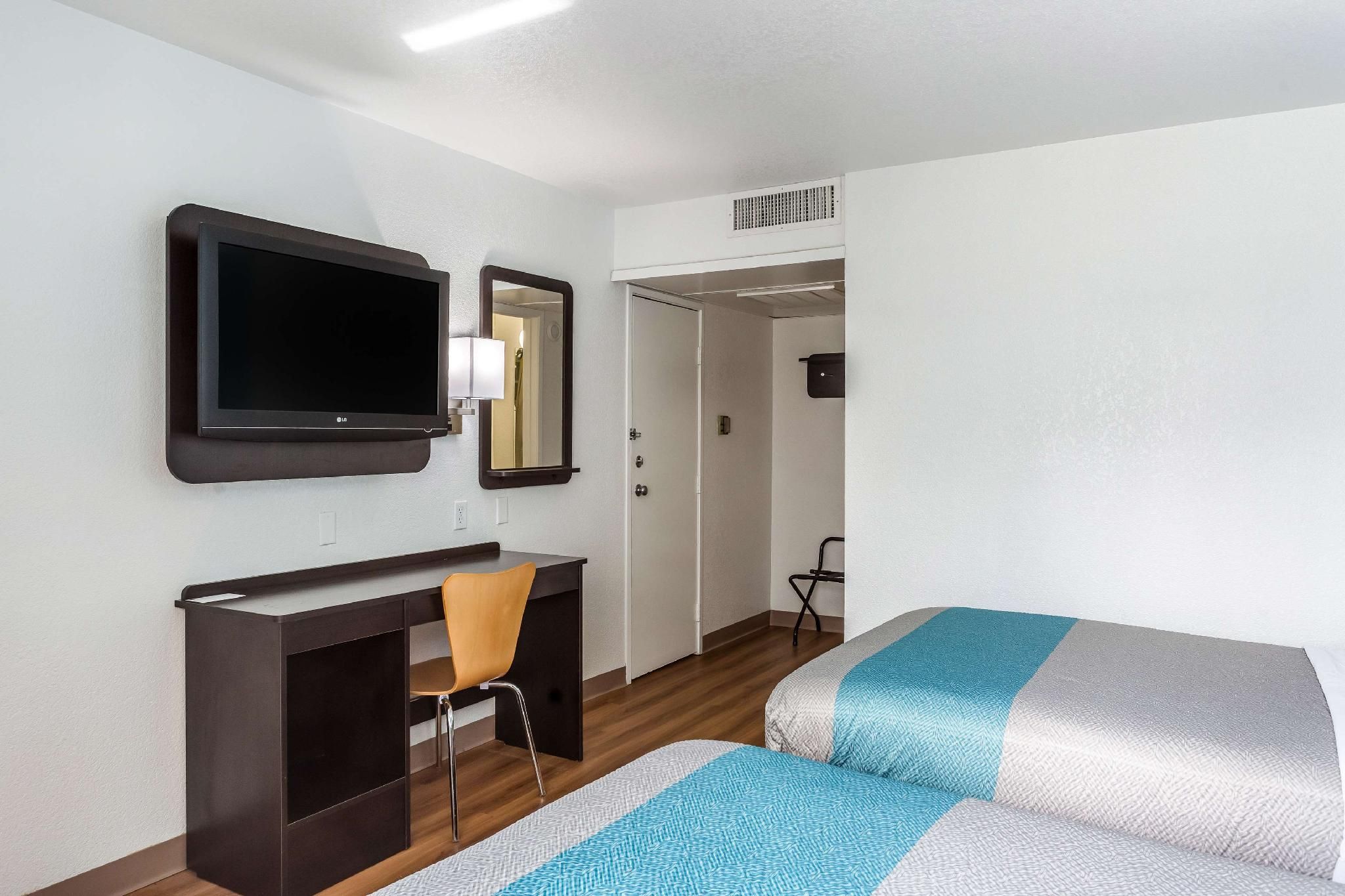 Motel 6 Blythe, CA 2 Full Beds | Non-Smoking 3