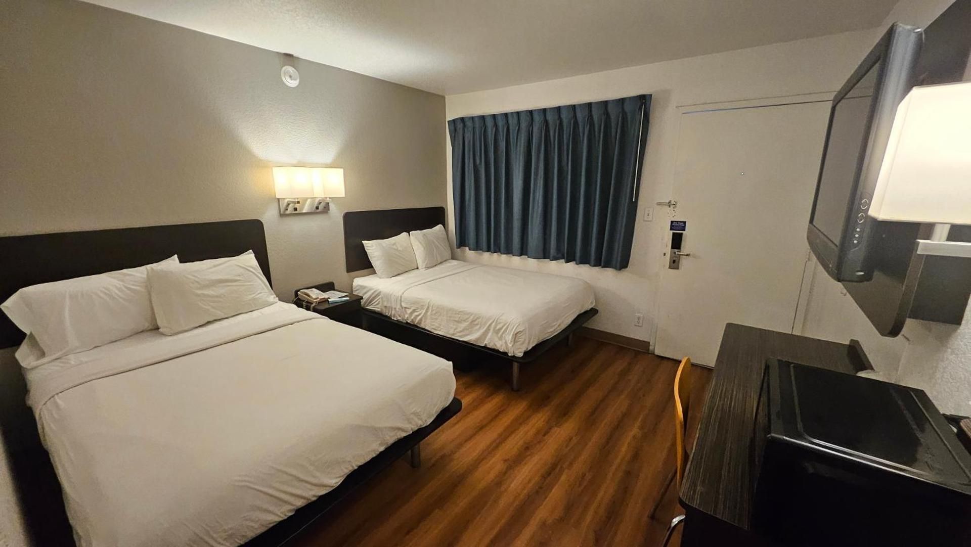 Motel 6 Blythe, CA Quadruple Room - Smoking