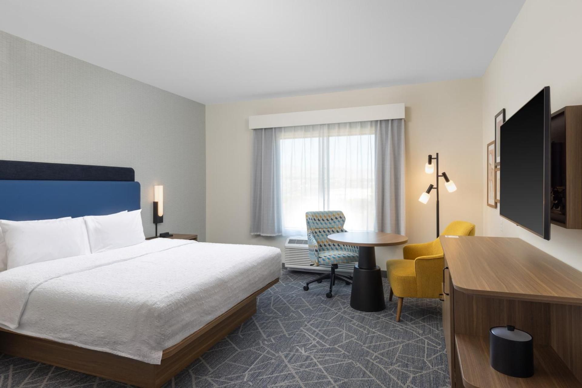 Hampton Inn & Suites by Hilton Cottonwood 1 KING HEARING ACCESS STUDIO W/SOFABED