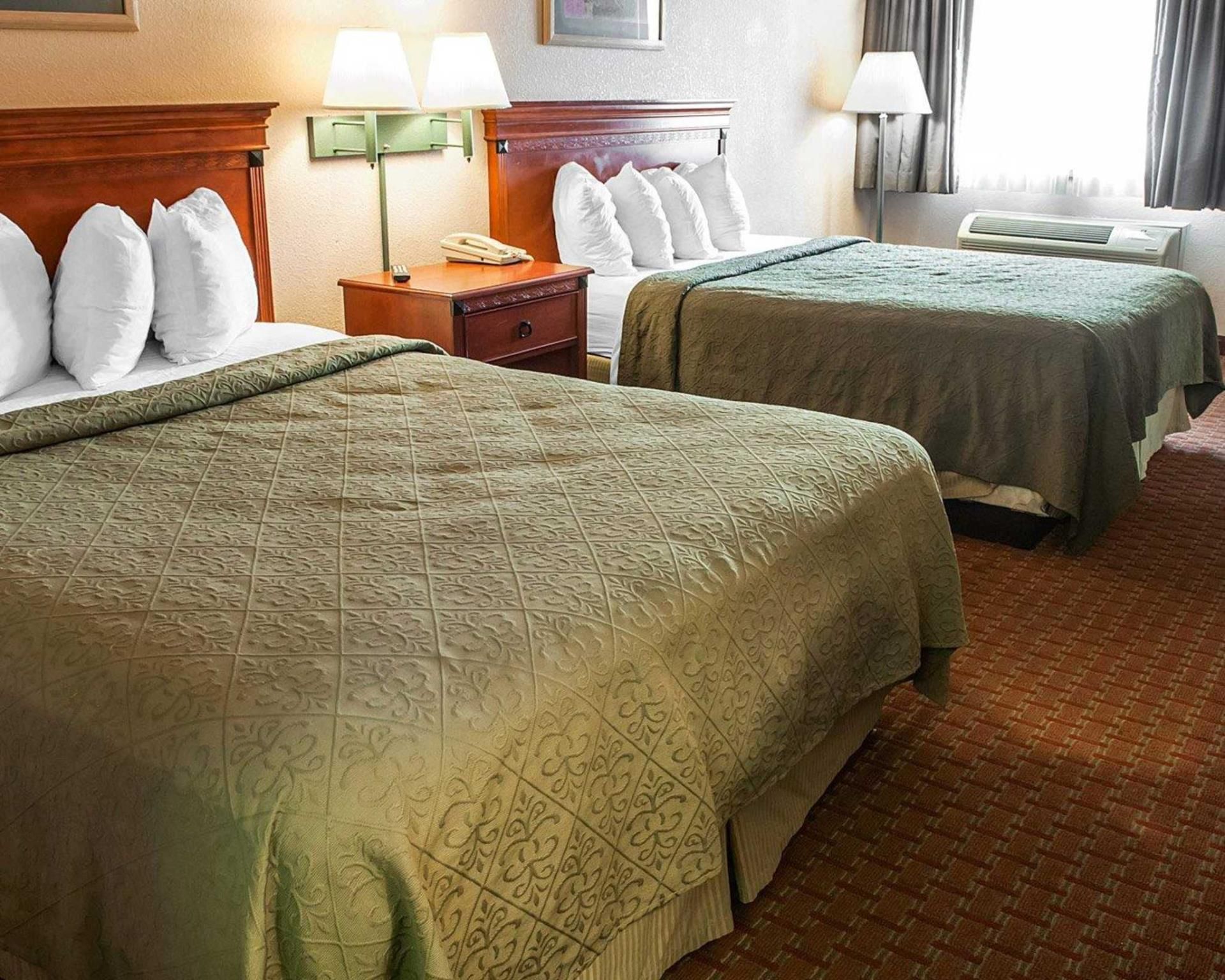 Queen Room with Two Queen Beds - Smoking