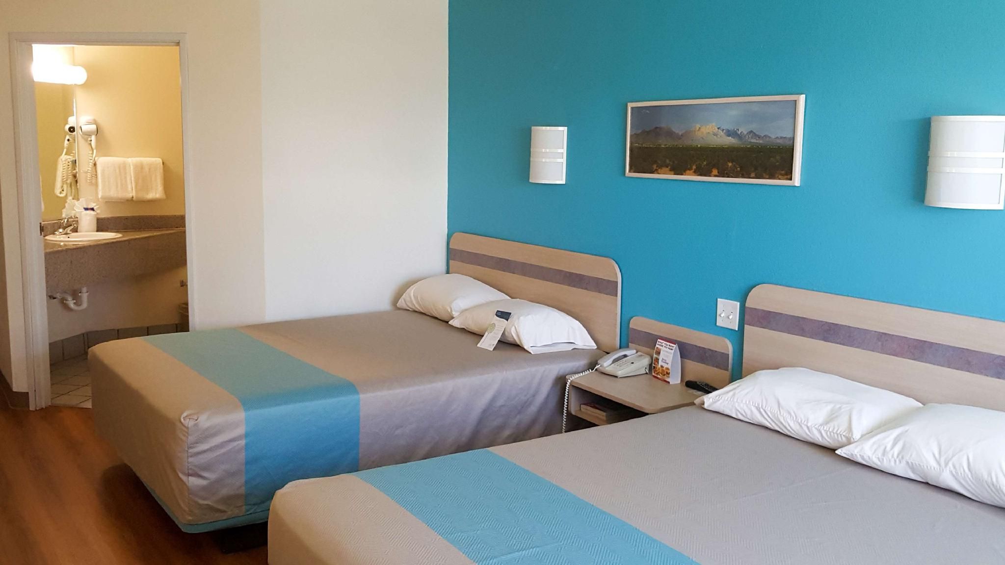 2 Queen Beds | Non-Smoking