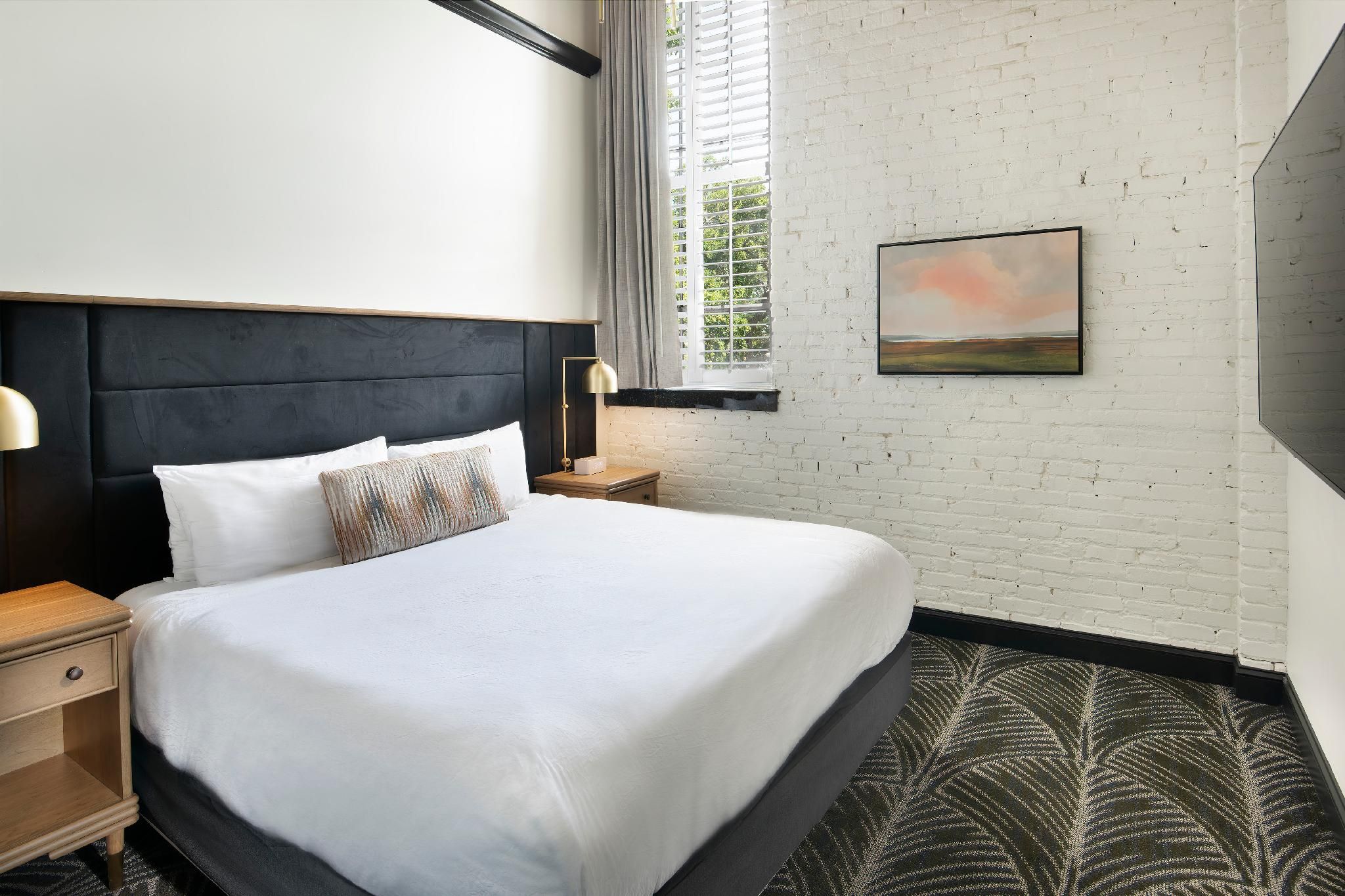 Signature Suite