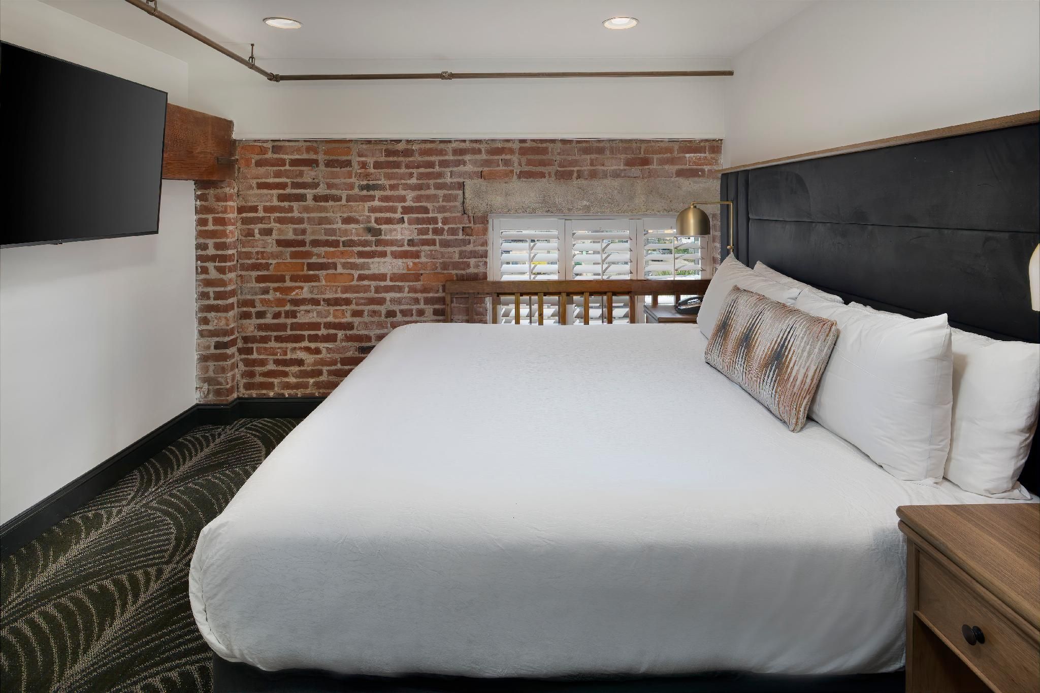Premium Loft