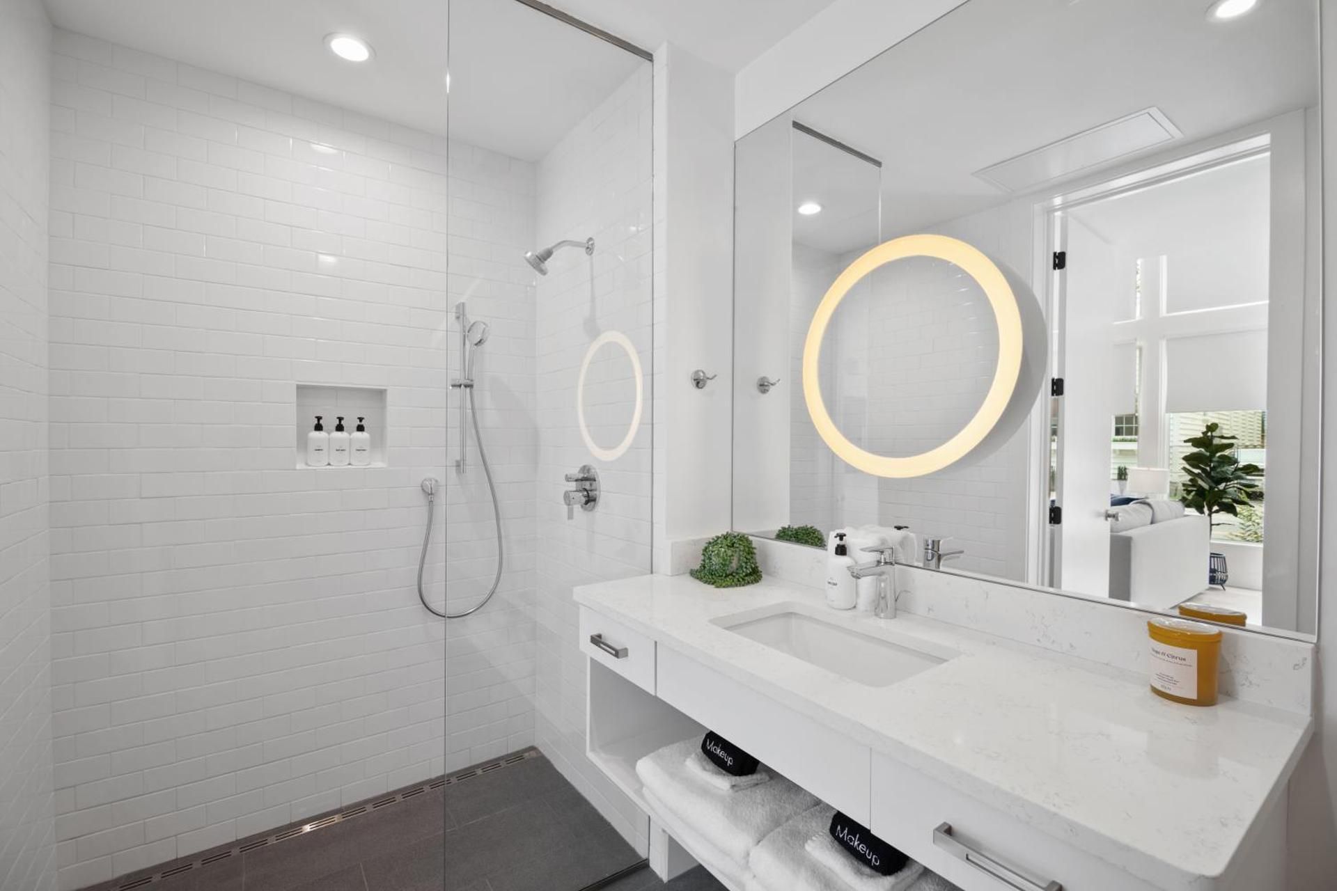 One-Bedroom Premier Apartment