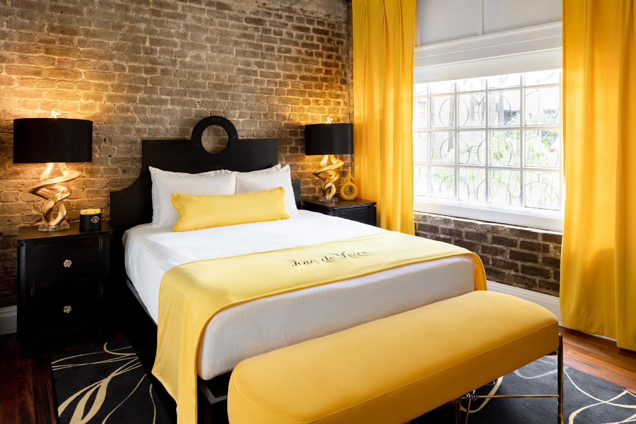 The Vendue, Downtown Art Hotel Enclave Queen Room