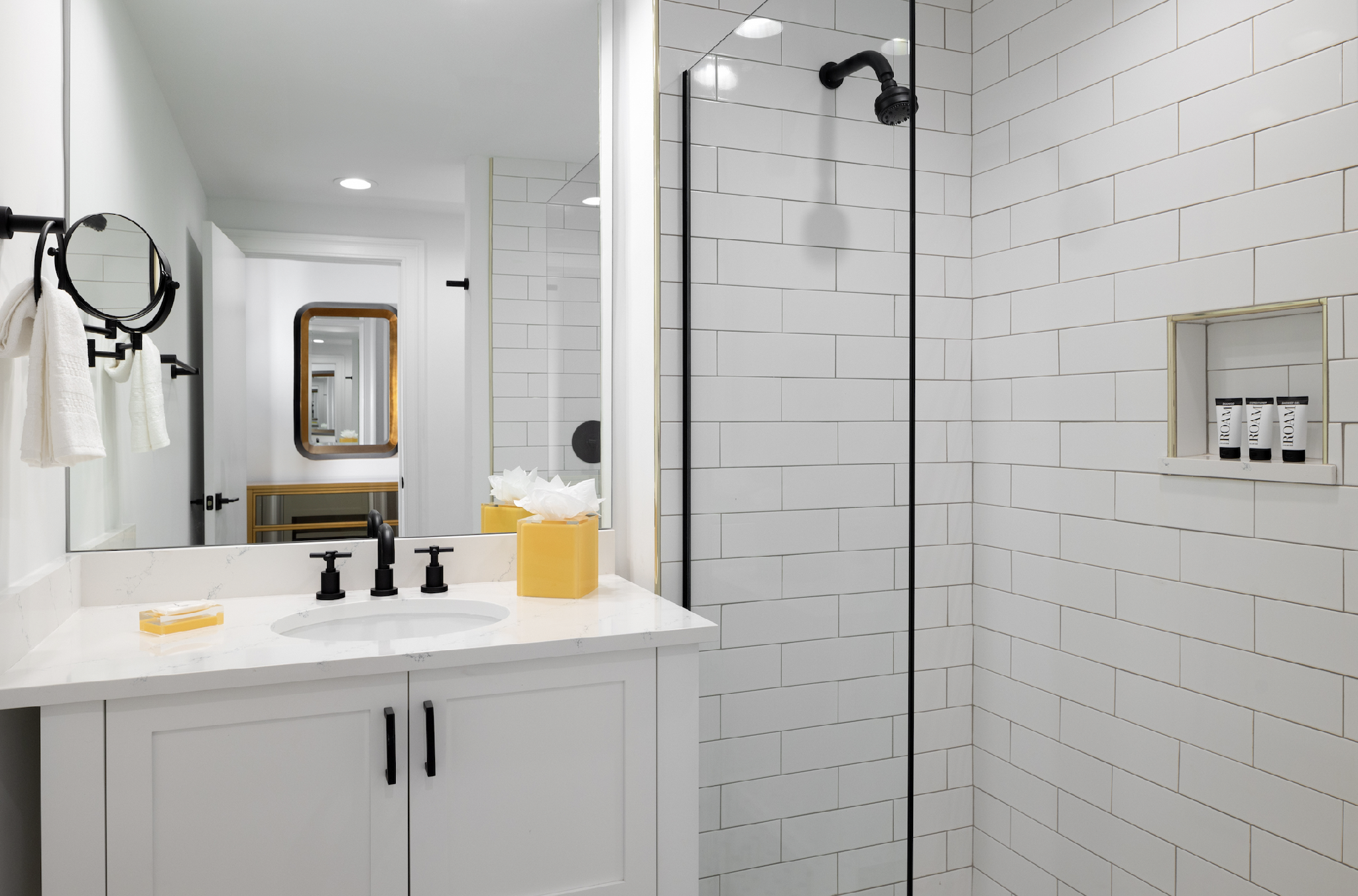 The Vendue, Downtown Art Hotel Enclave King Room without Window 3