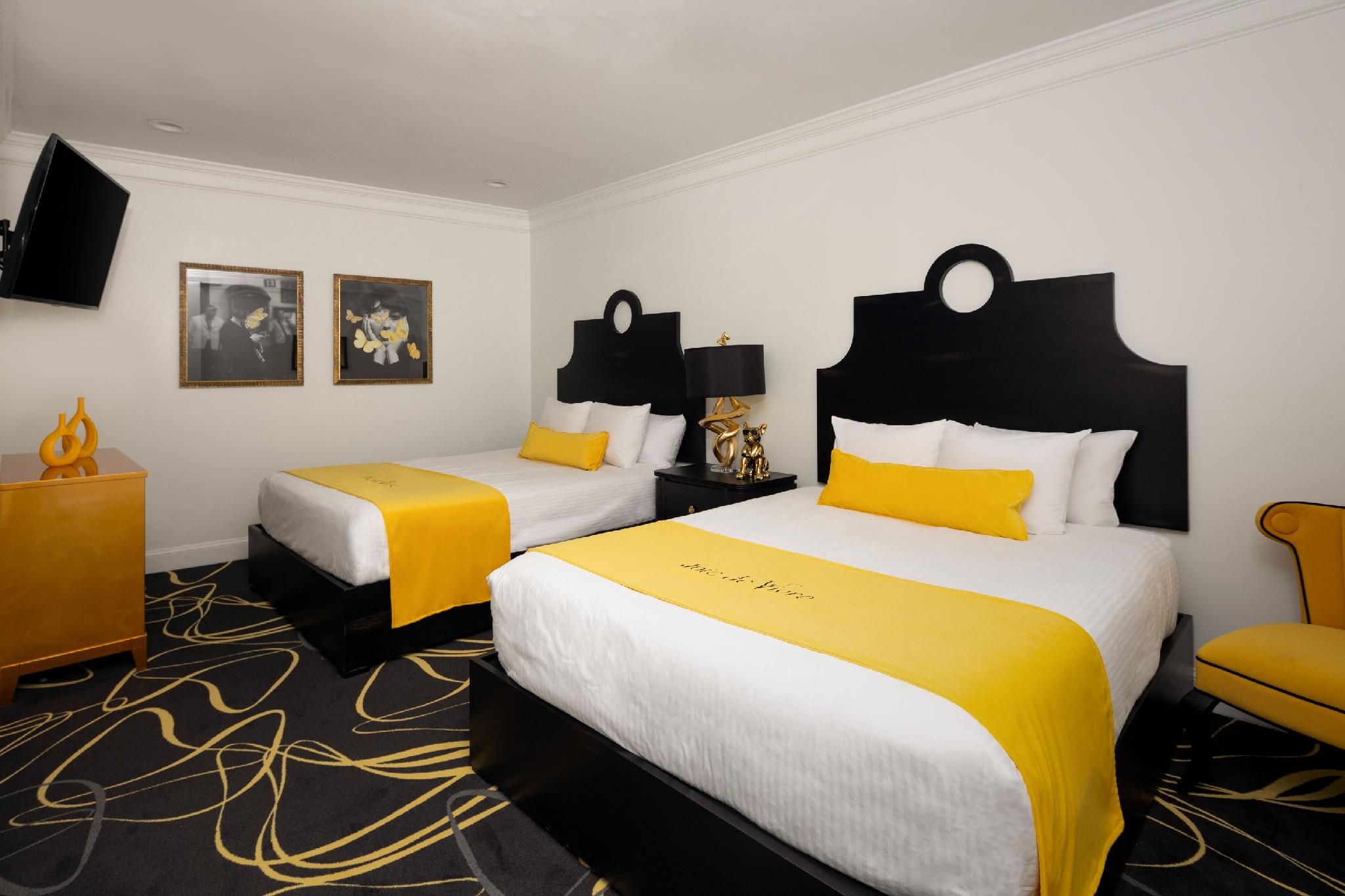 Enclave Room with 2 Queen Beds without Window