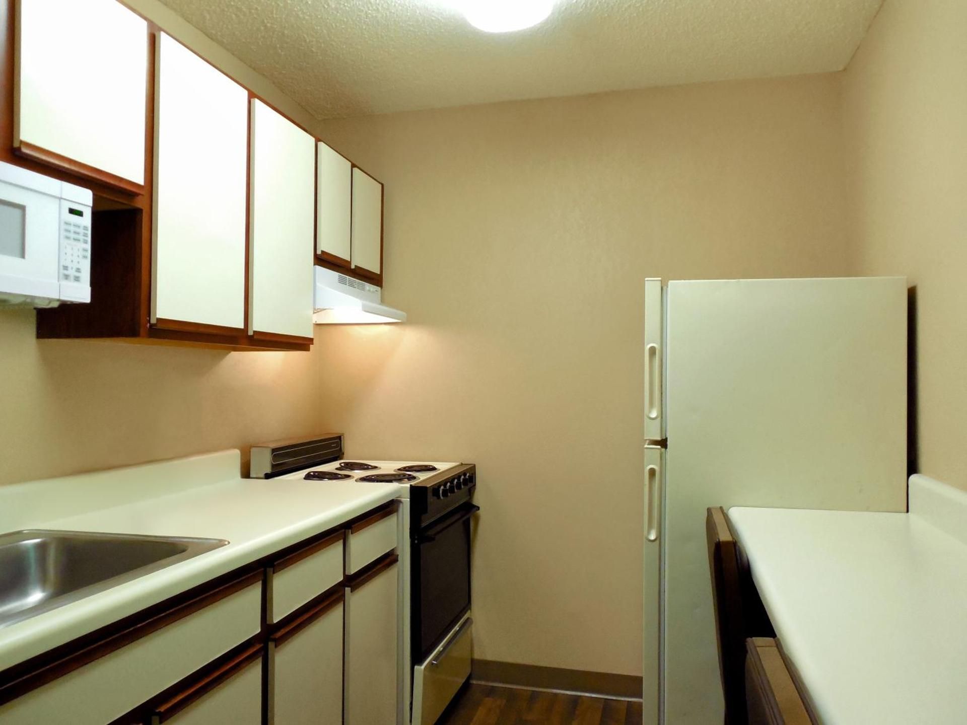 Deluxe Studio with 2 Double Beds - Non-Smoking