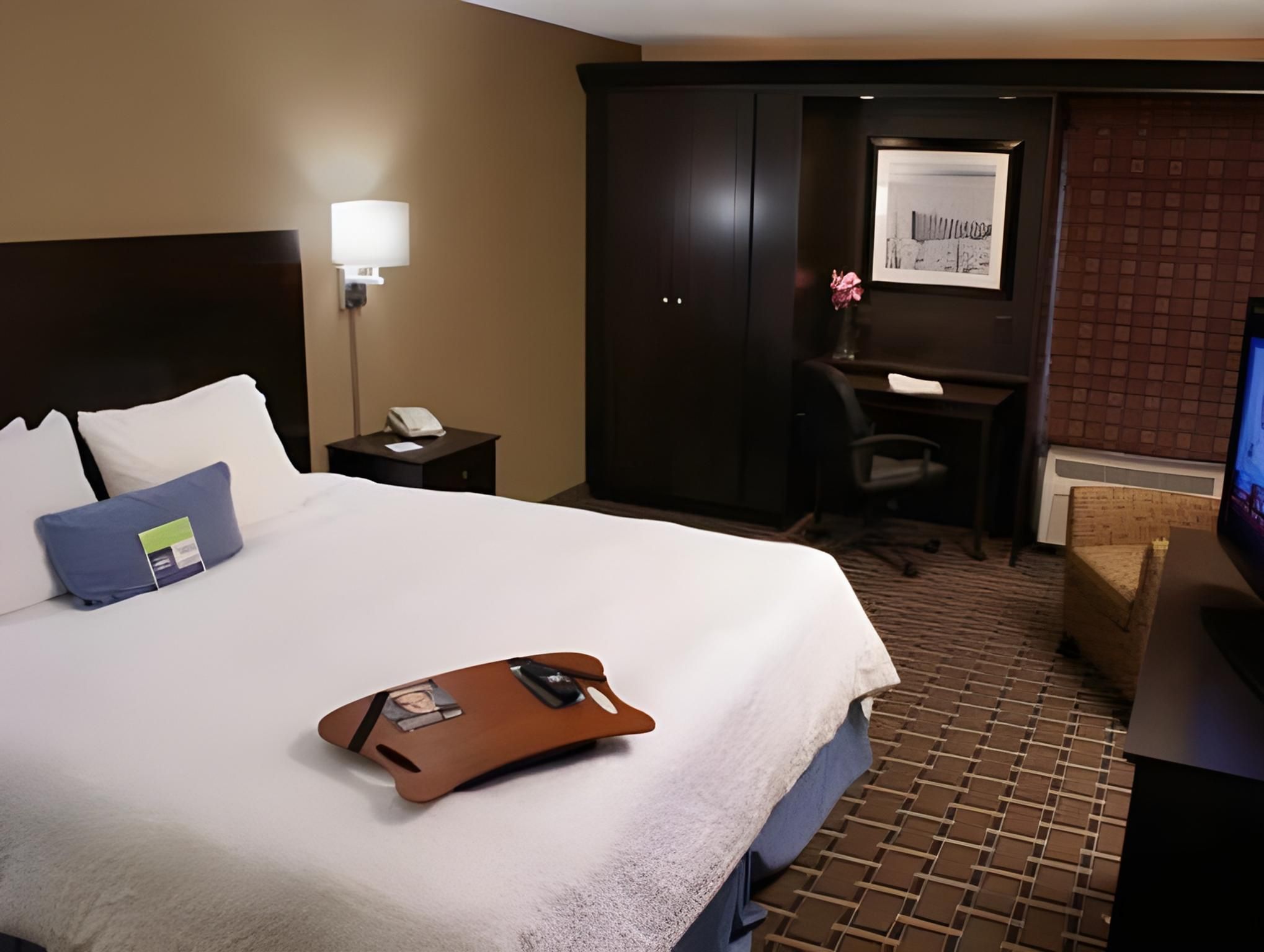 King Room - Non-Smoking