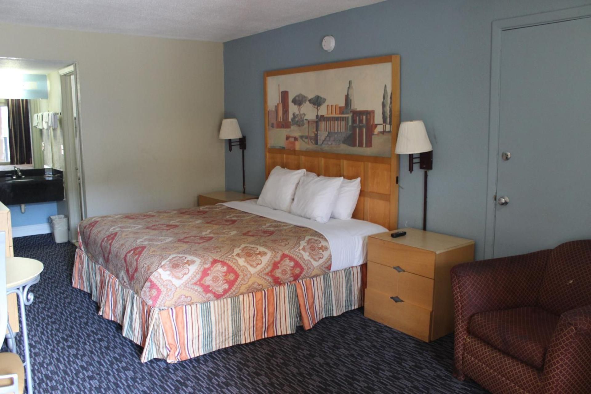 1 King Bed